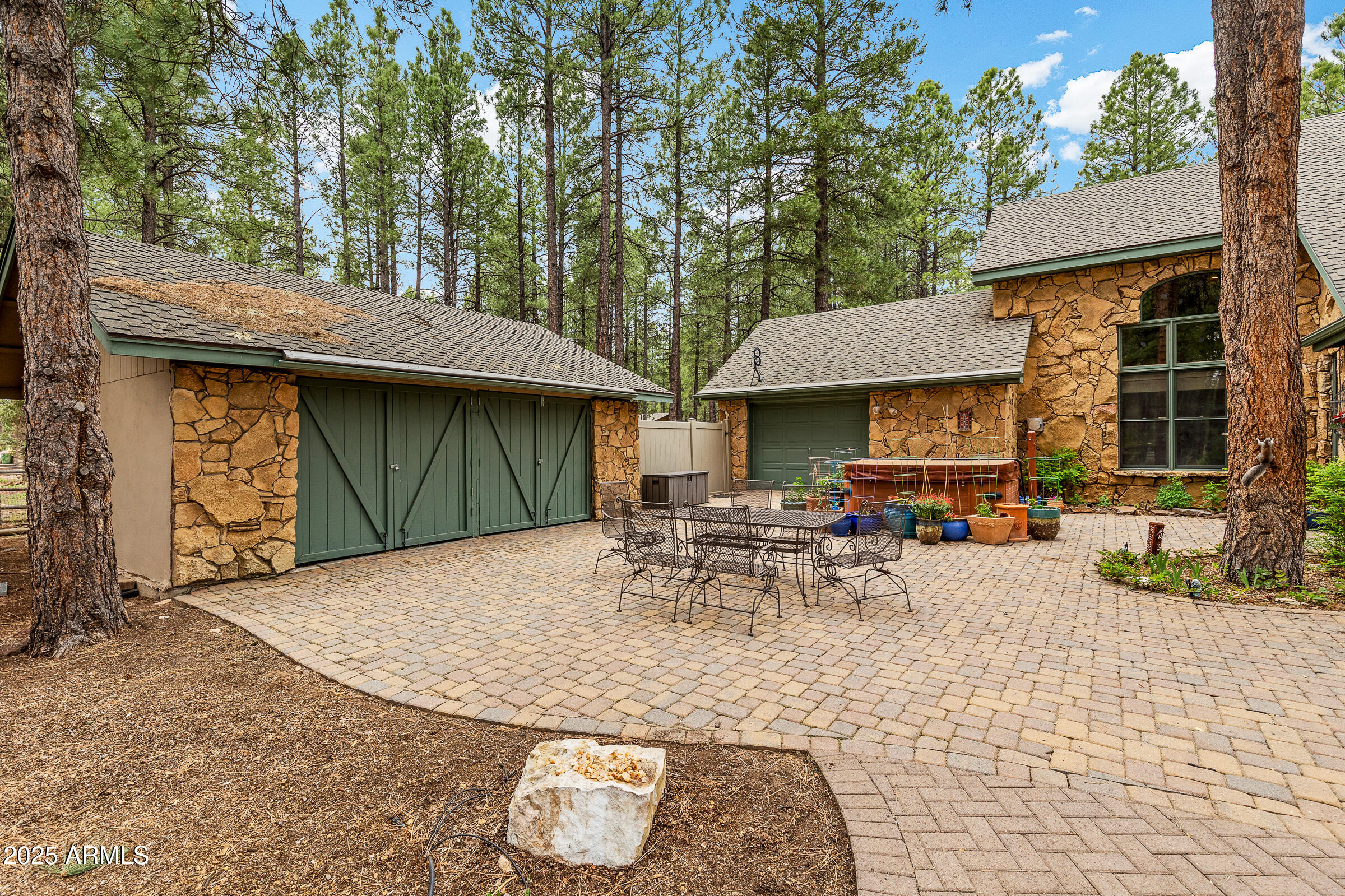 2300 W KILTIE Lane