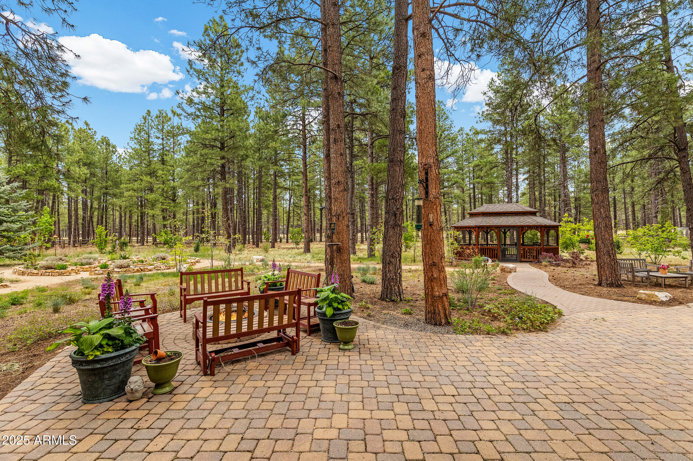 2300 W KILTIE Lane