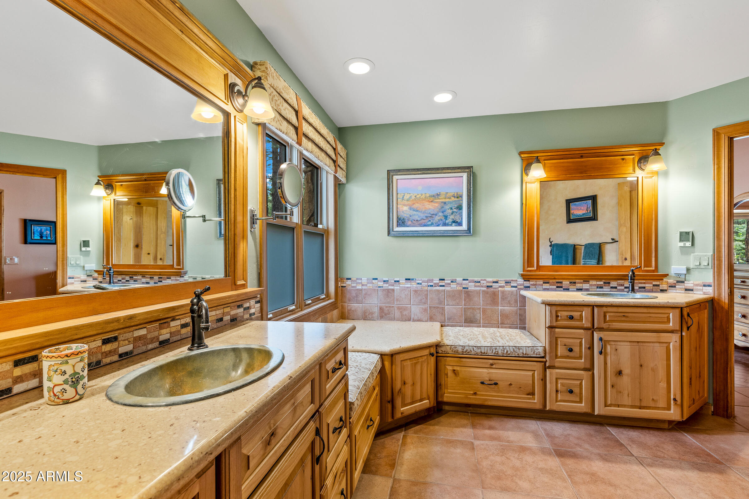 2300 W KILTIE Lane