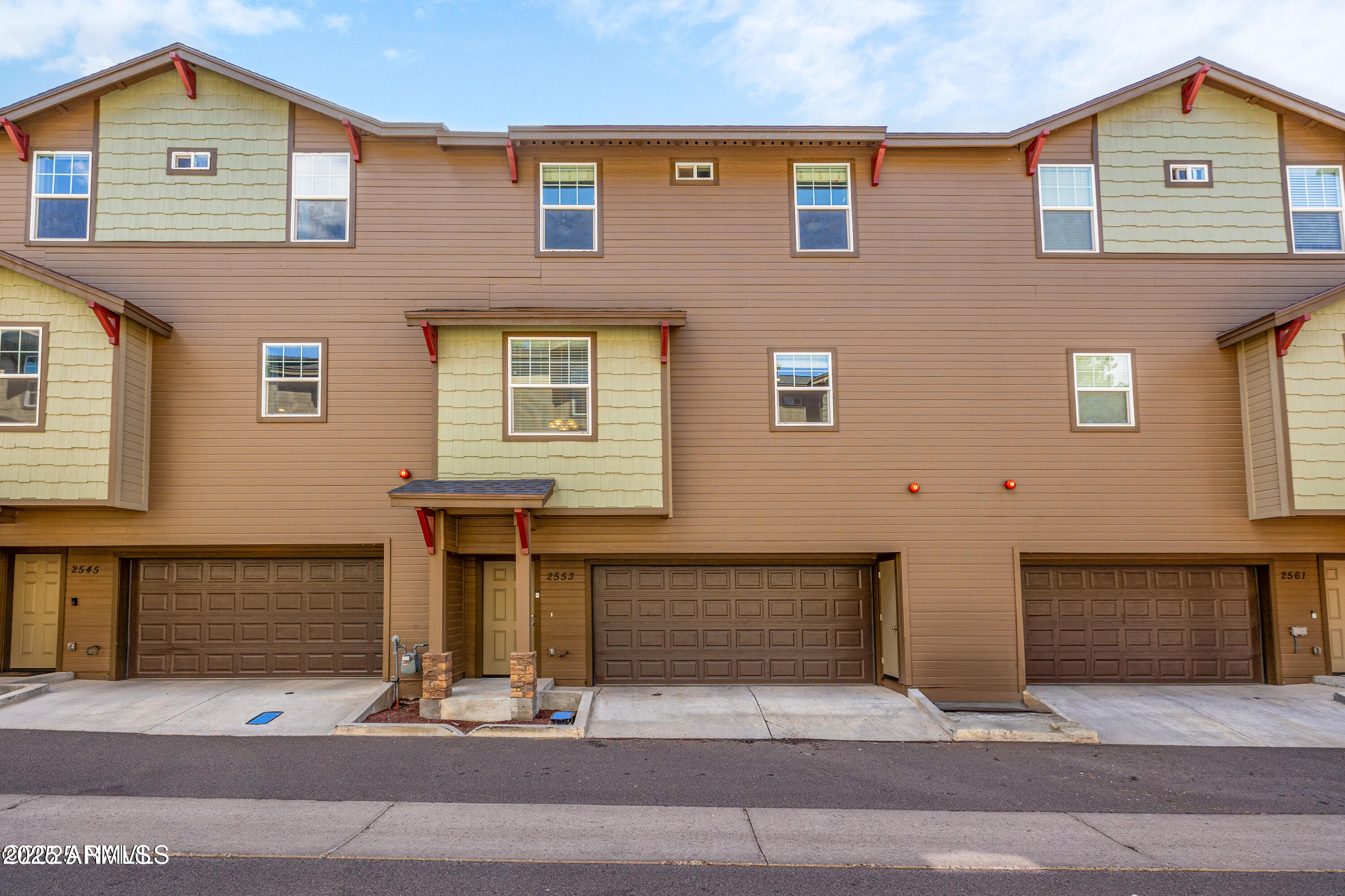 2553 W CRIPPLE CREEK Drive