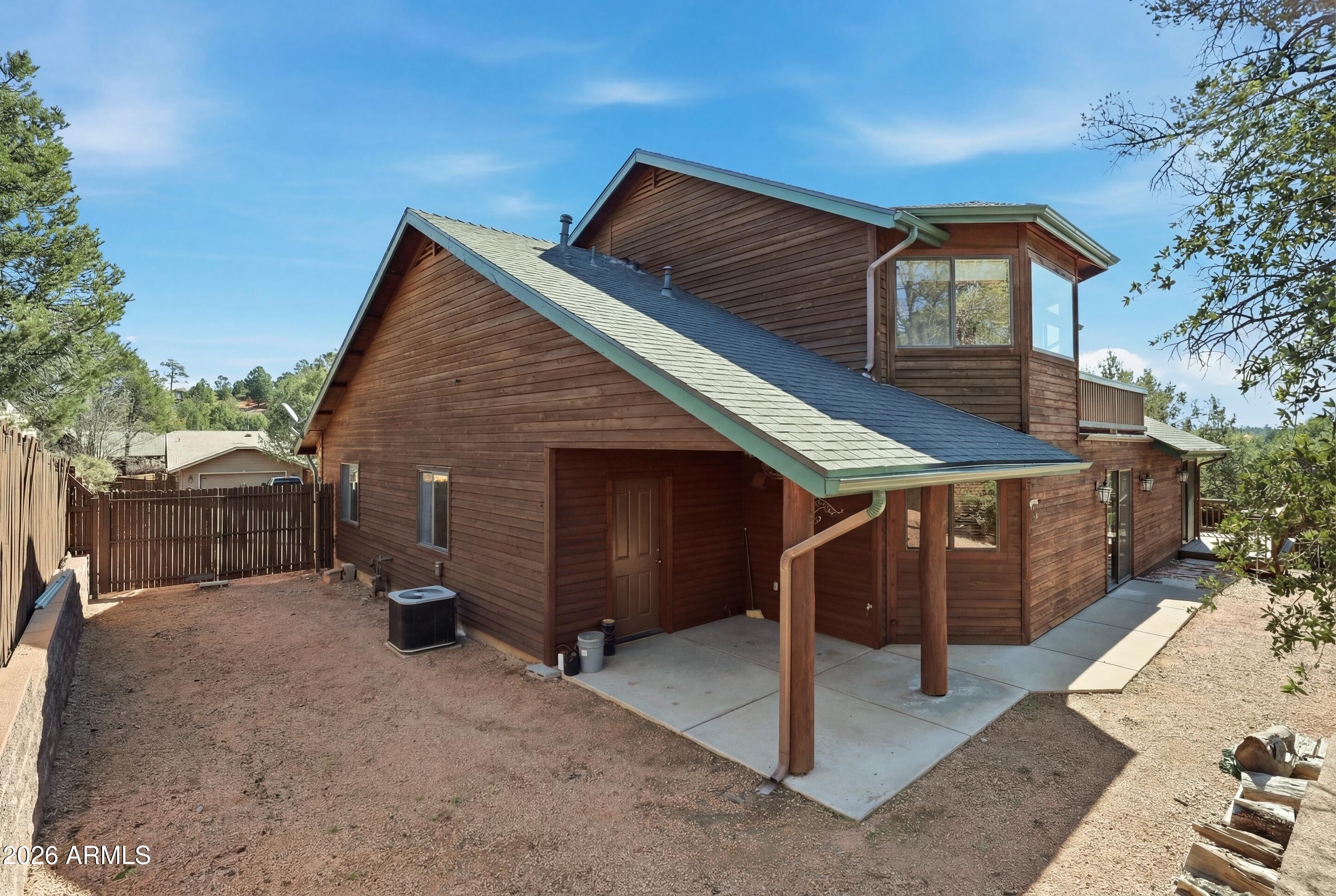 818 W ST MORITZ Drive
