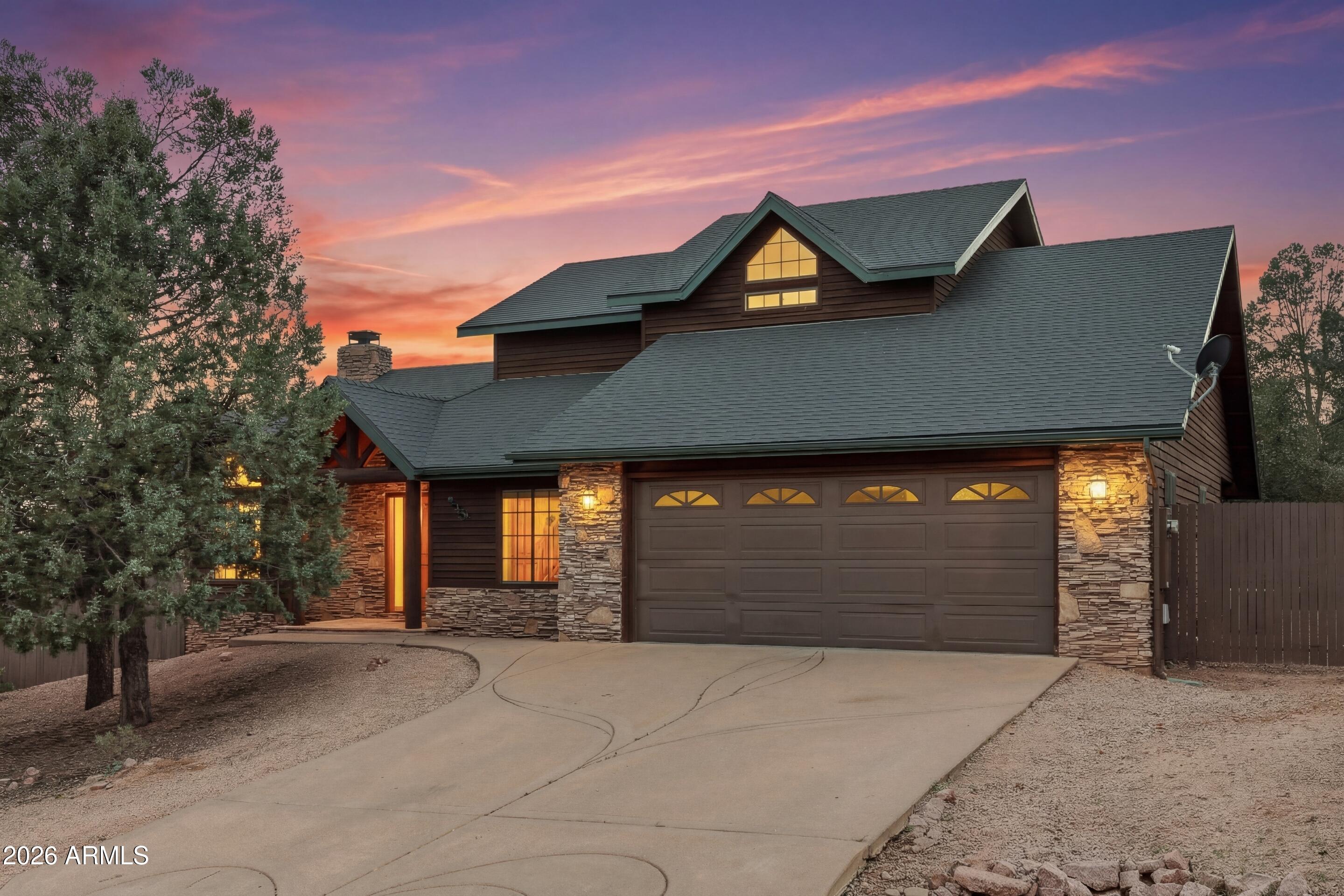 818 W ST MORITZ Drive