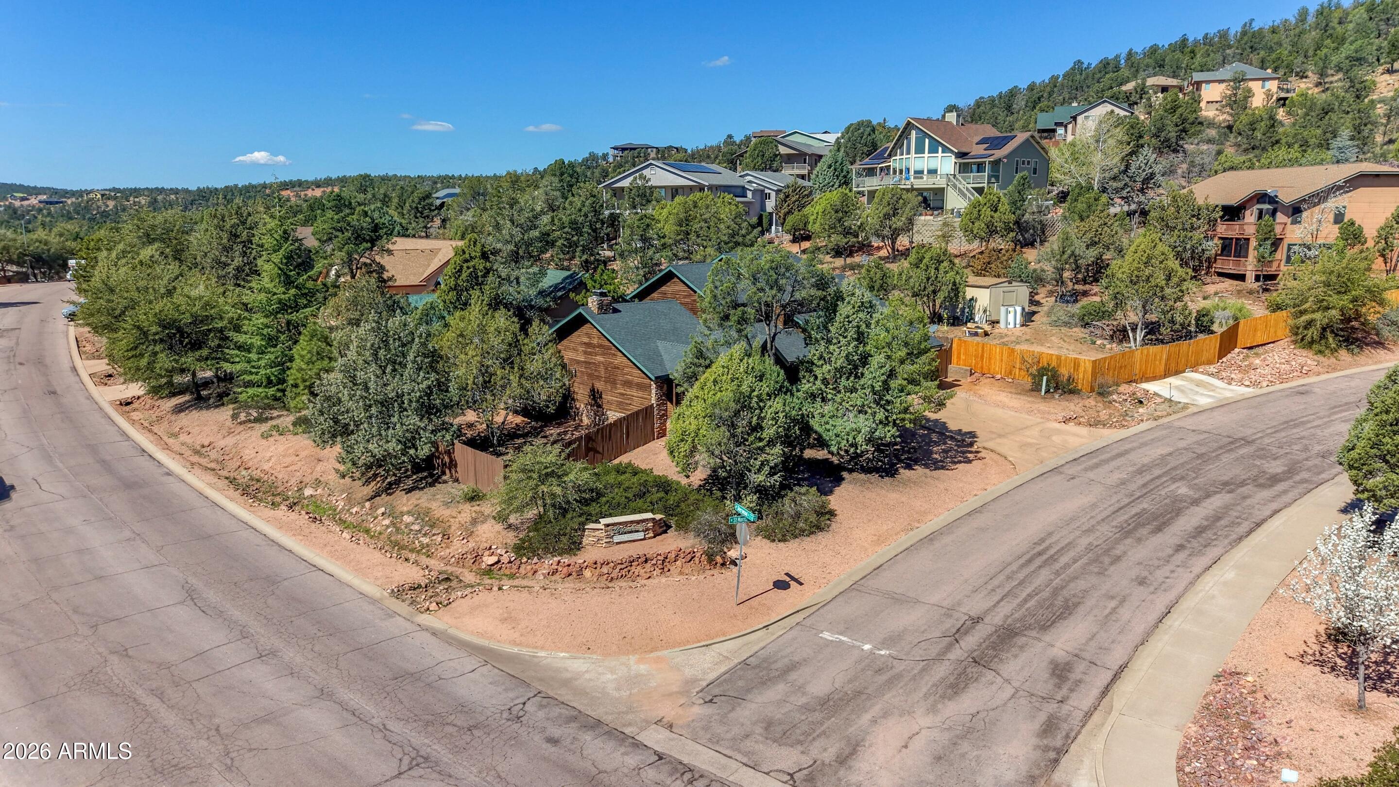 818 W ST MORITZ Drive