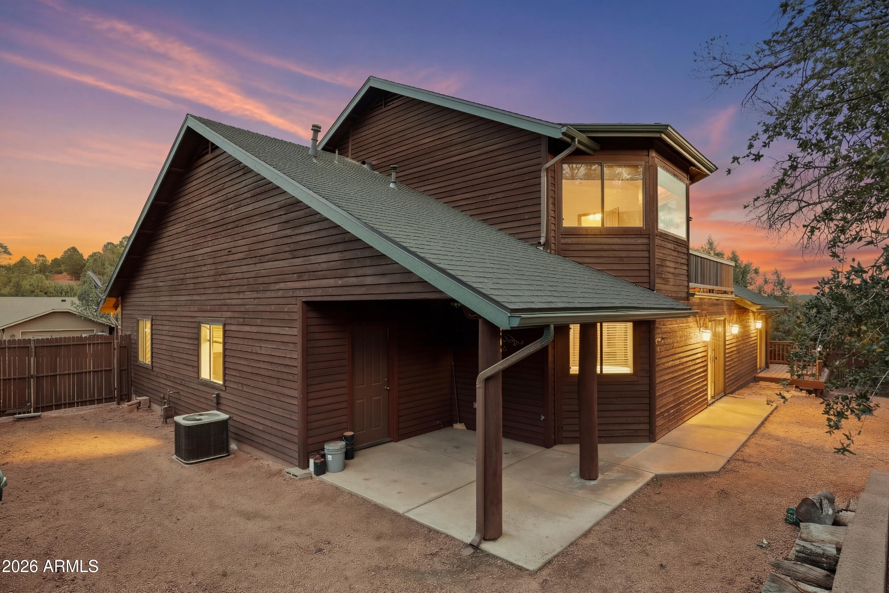 818 W ST MORITZ Drive