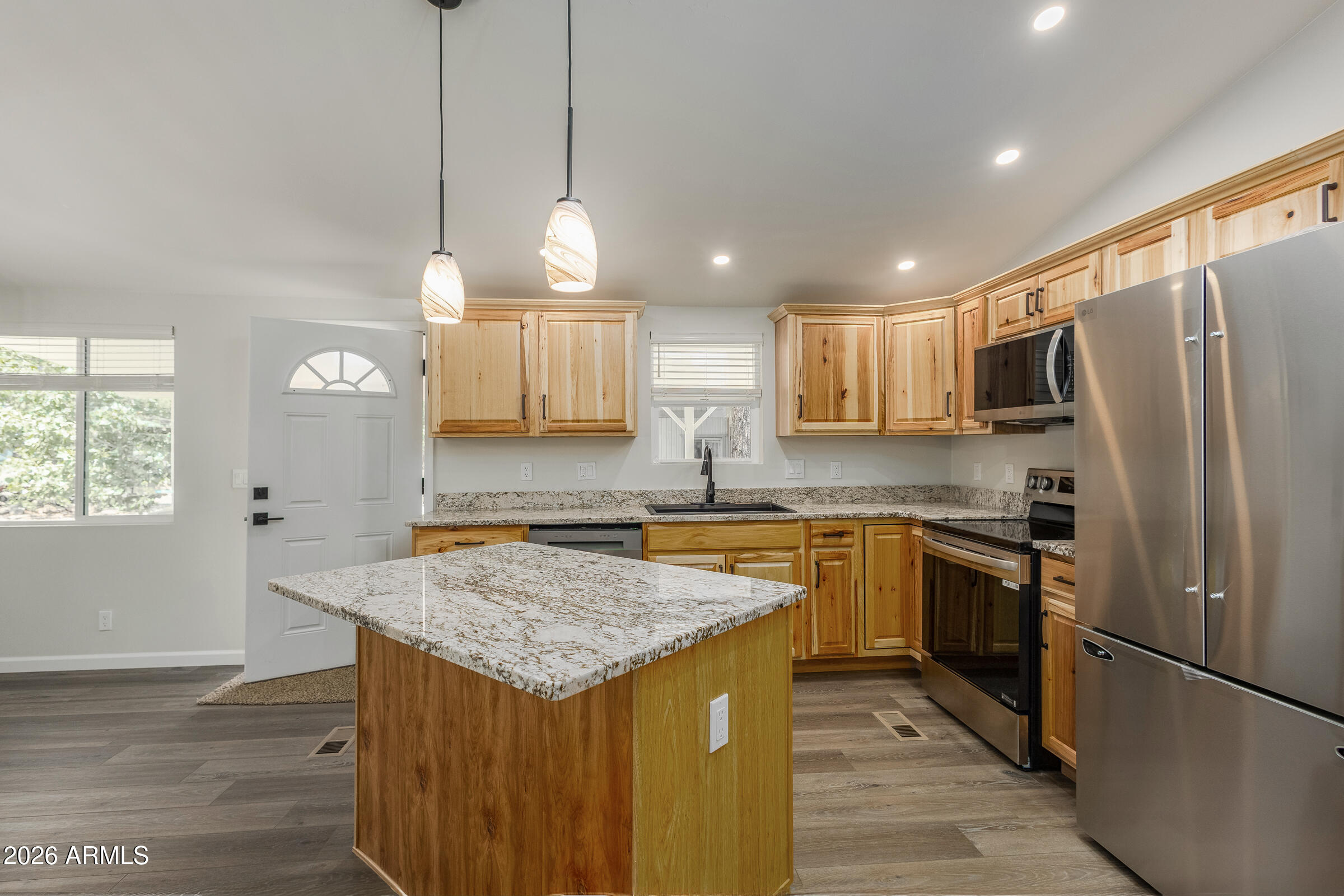 255 E OAK Drive