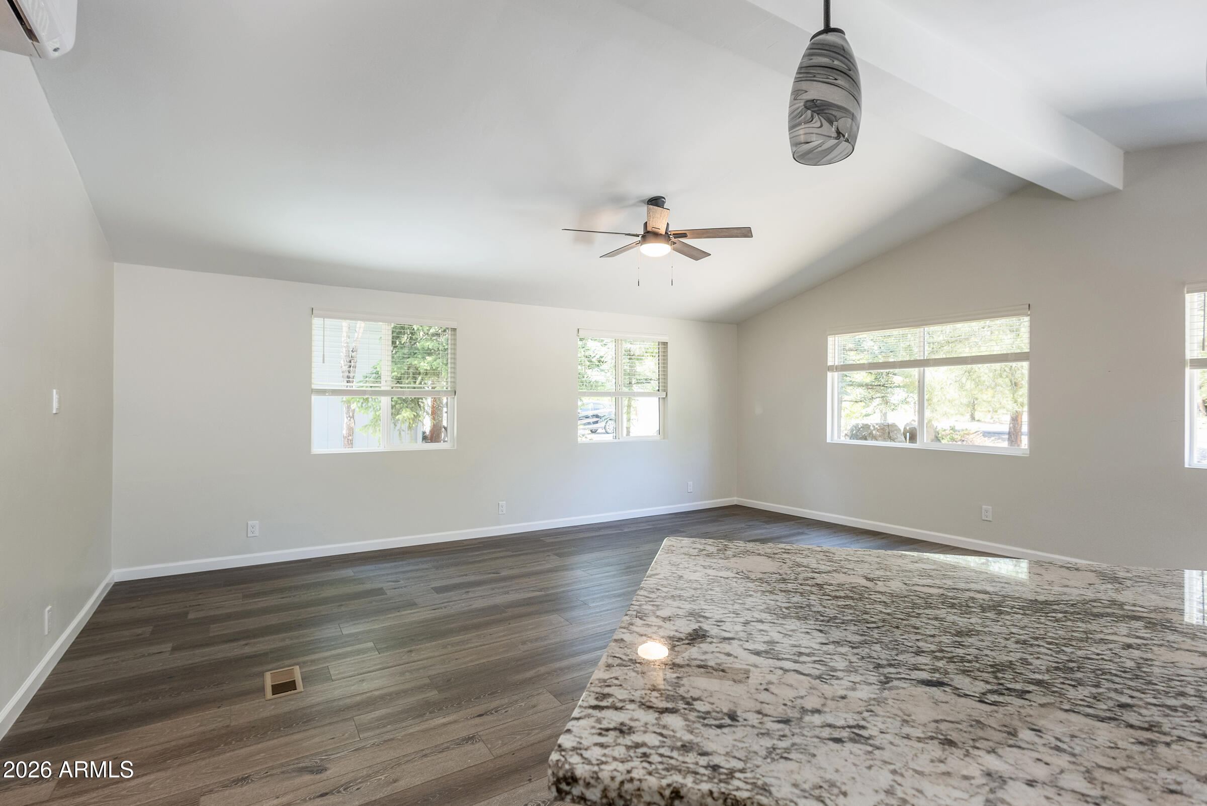 255 E OAK Drive