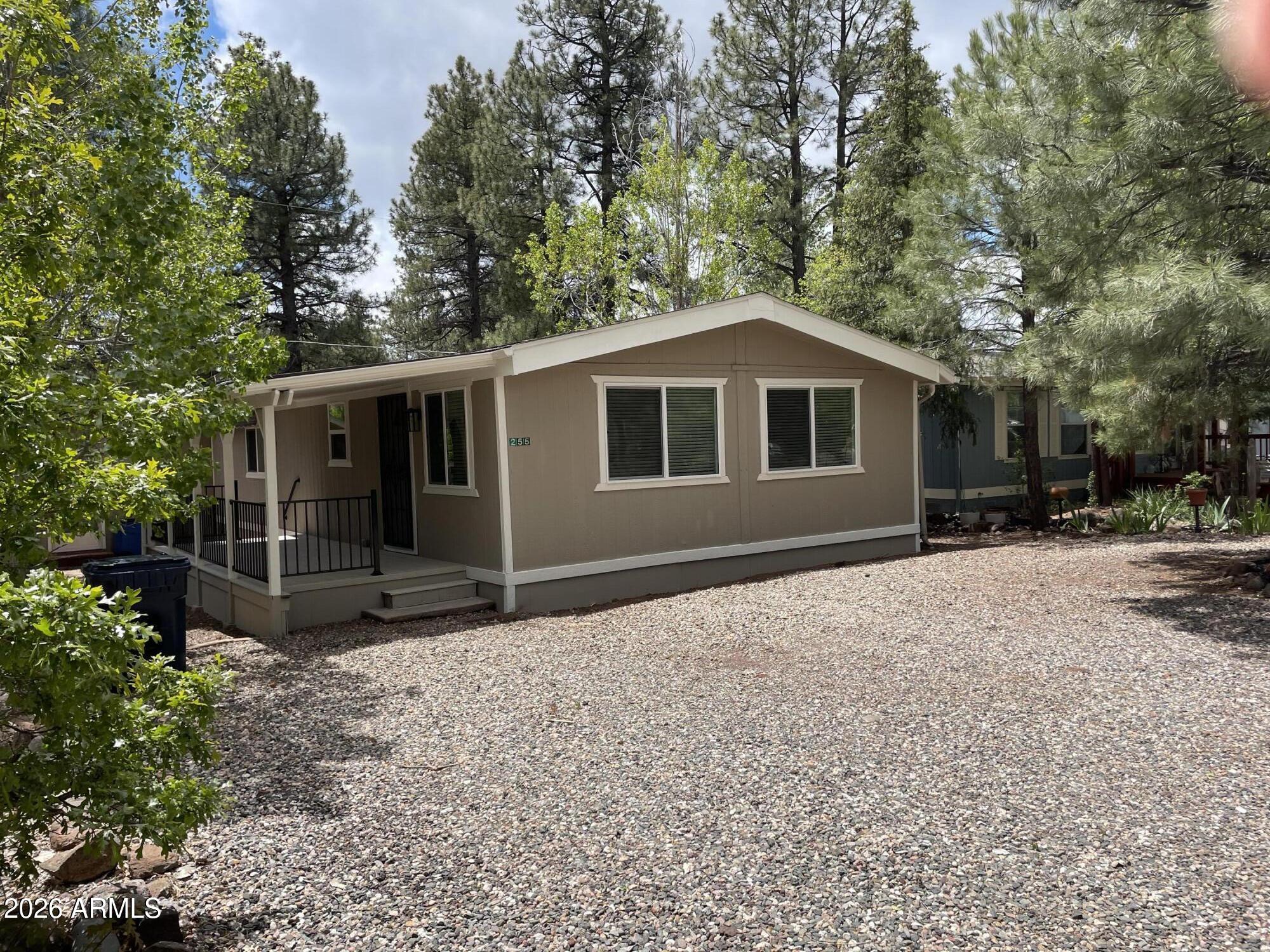 255 E OAK Drive