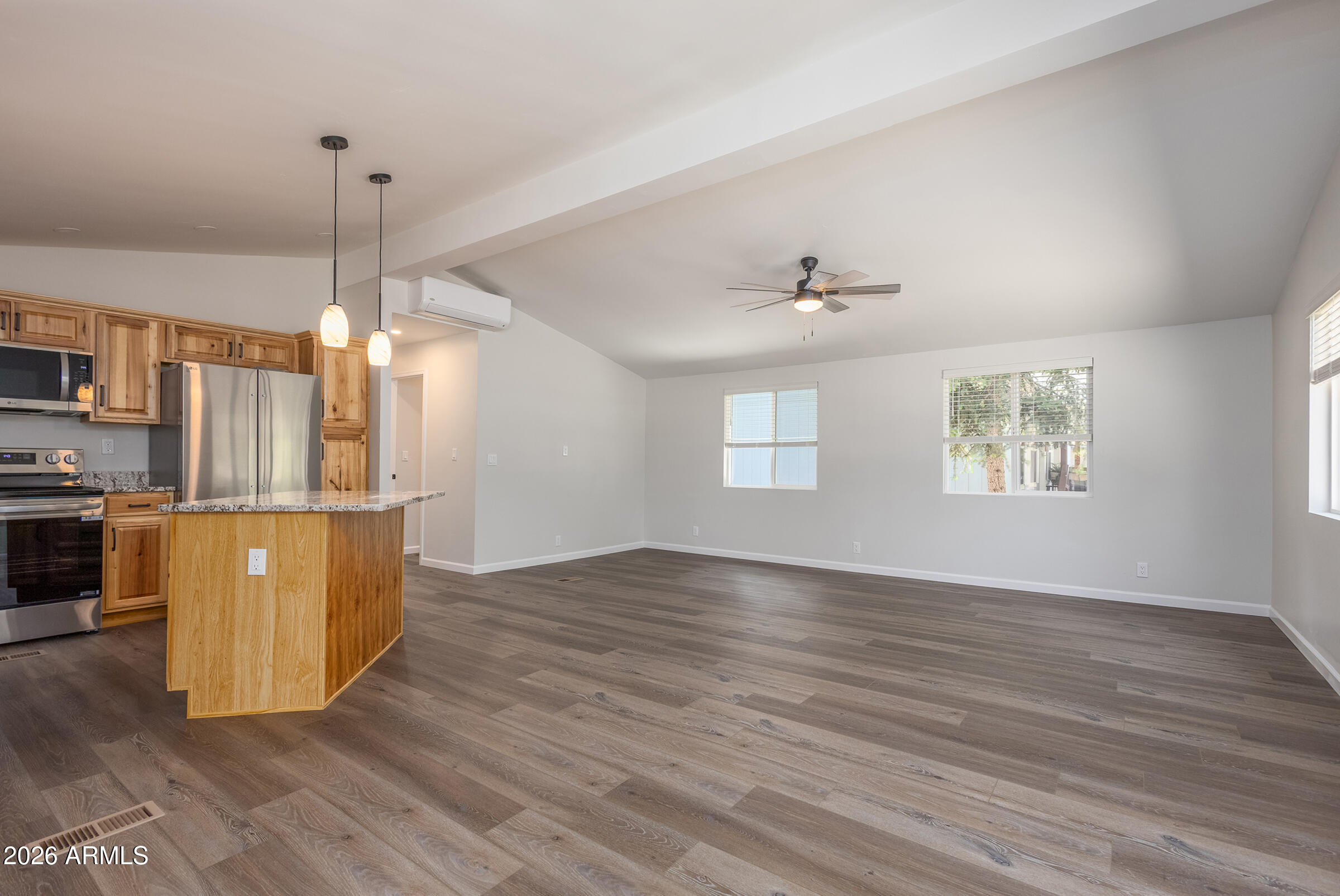 255 E OAK Drive