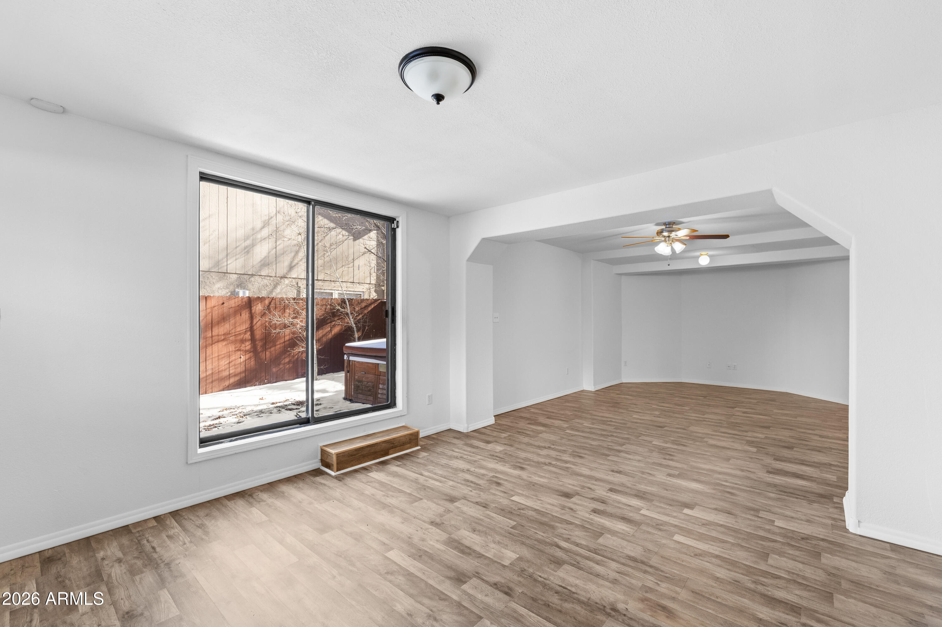 218 E Mohawk Drive