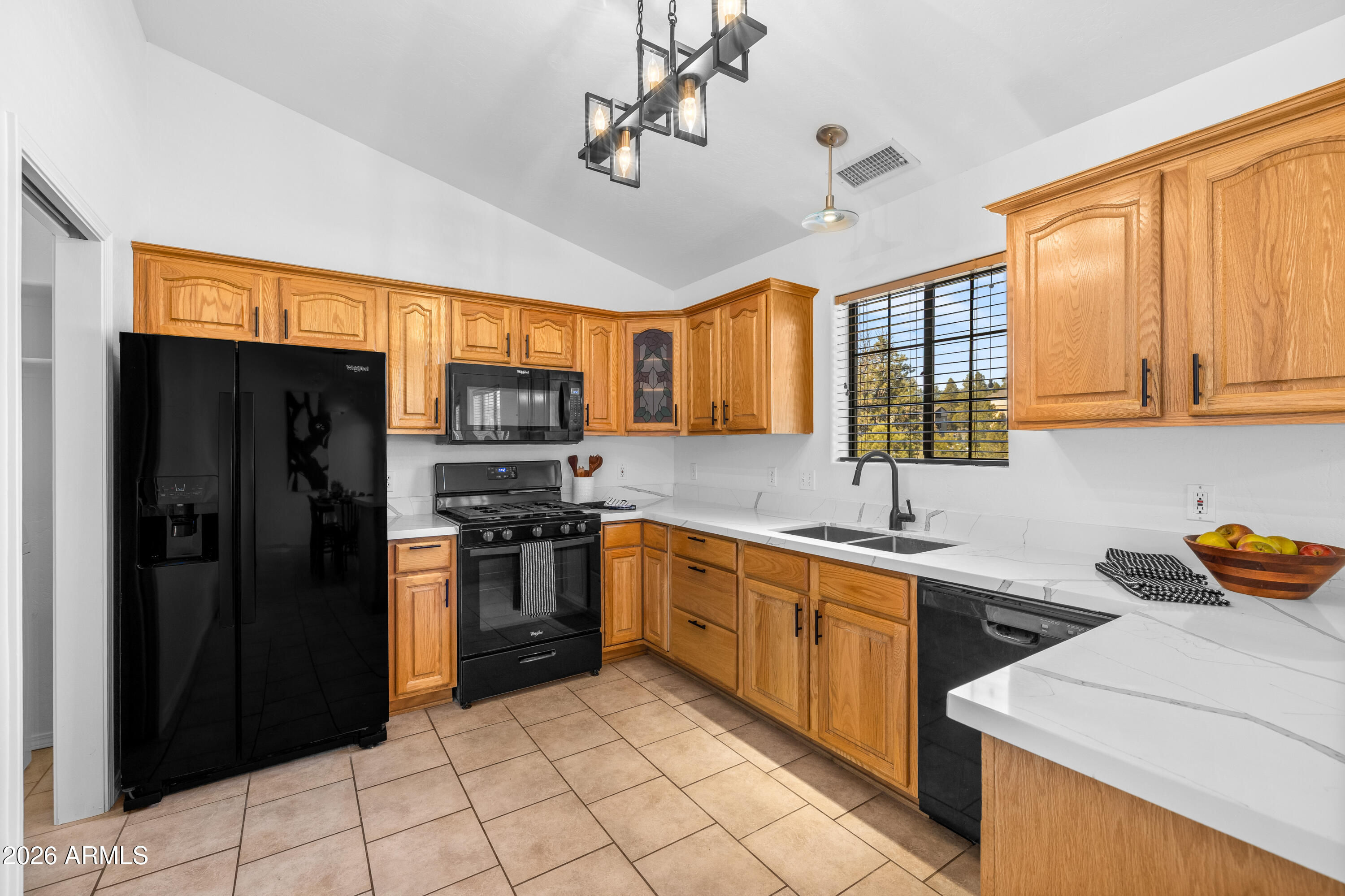 218 E Mohawk Drive