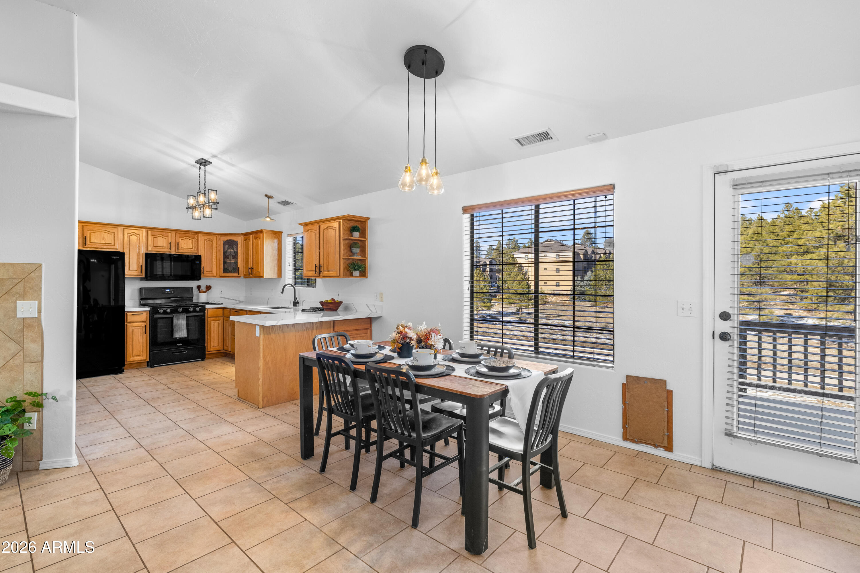 218 E Mohawk Drive