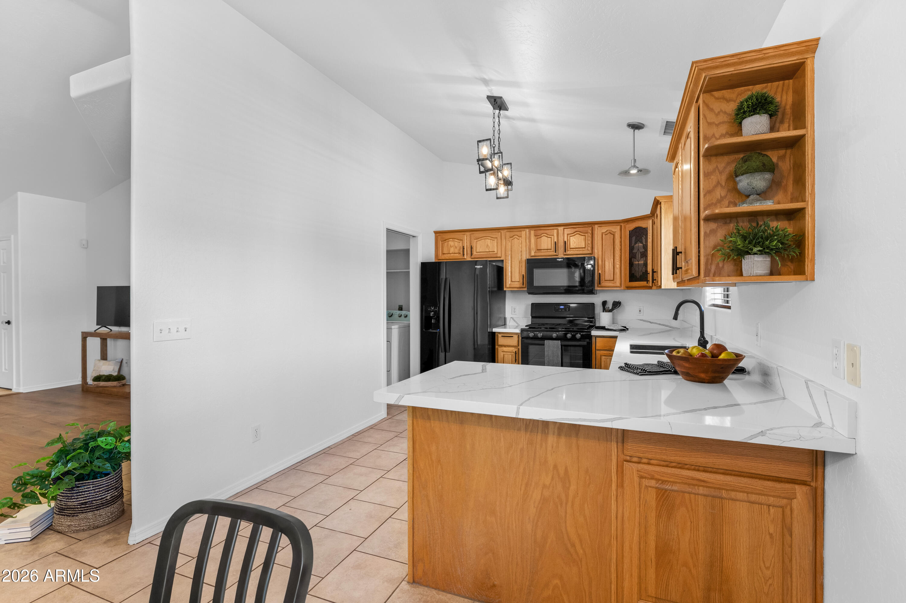 218 E Mohawk Drive