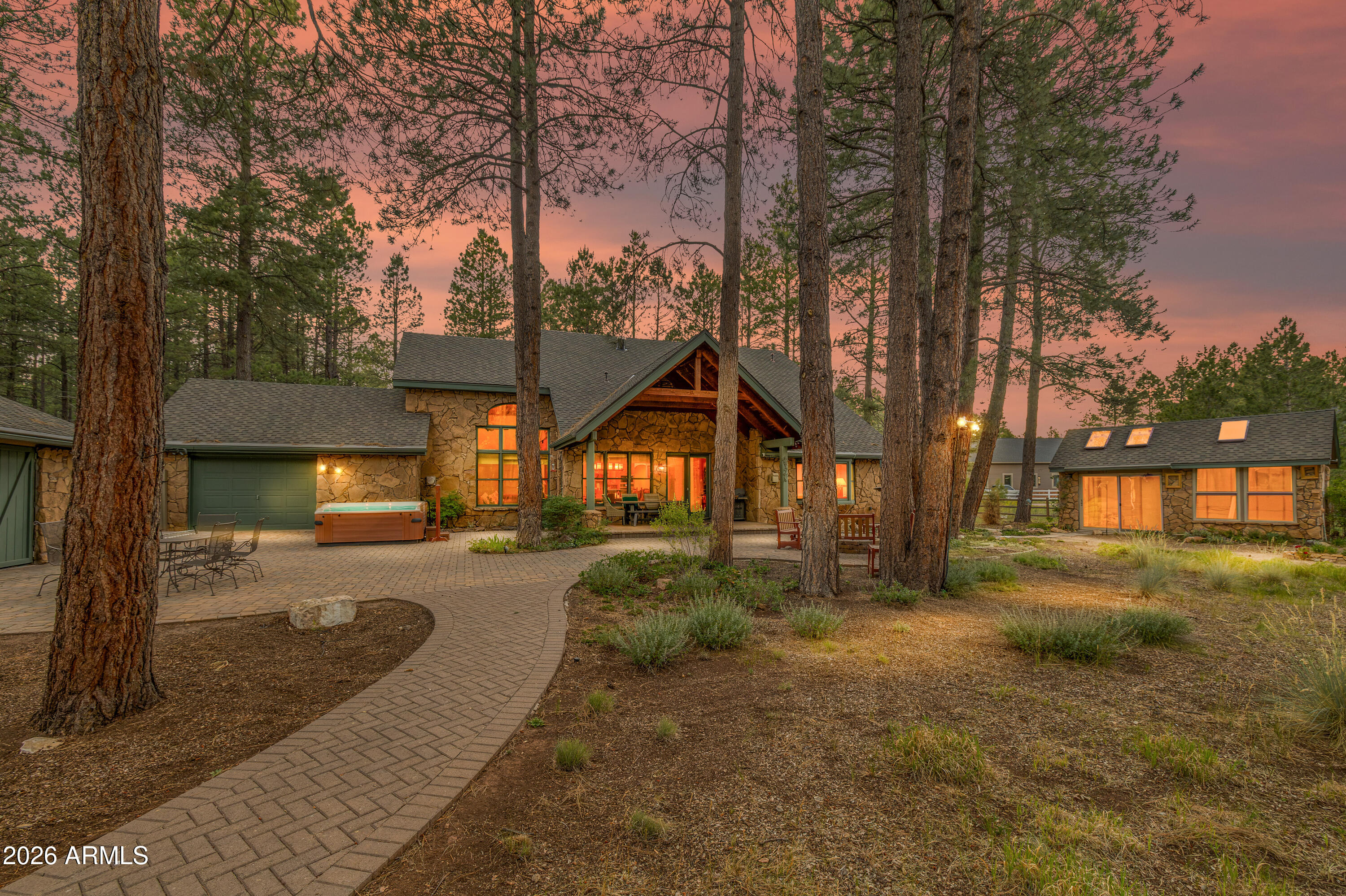 2300 W Kiltie Lane