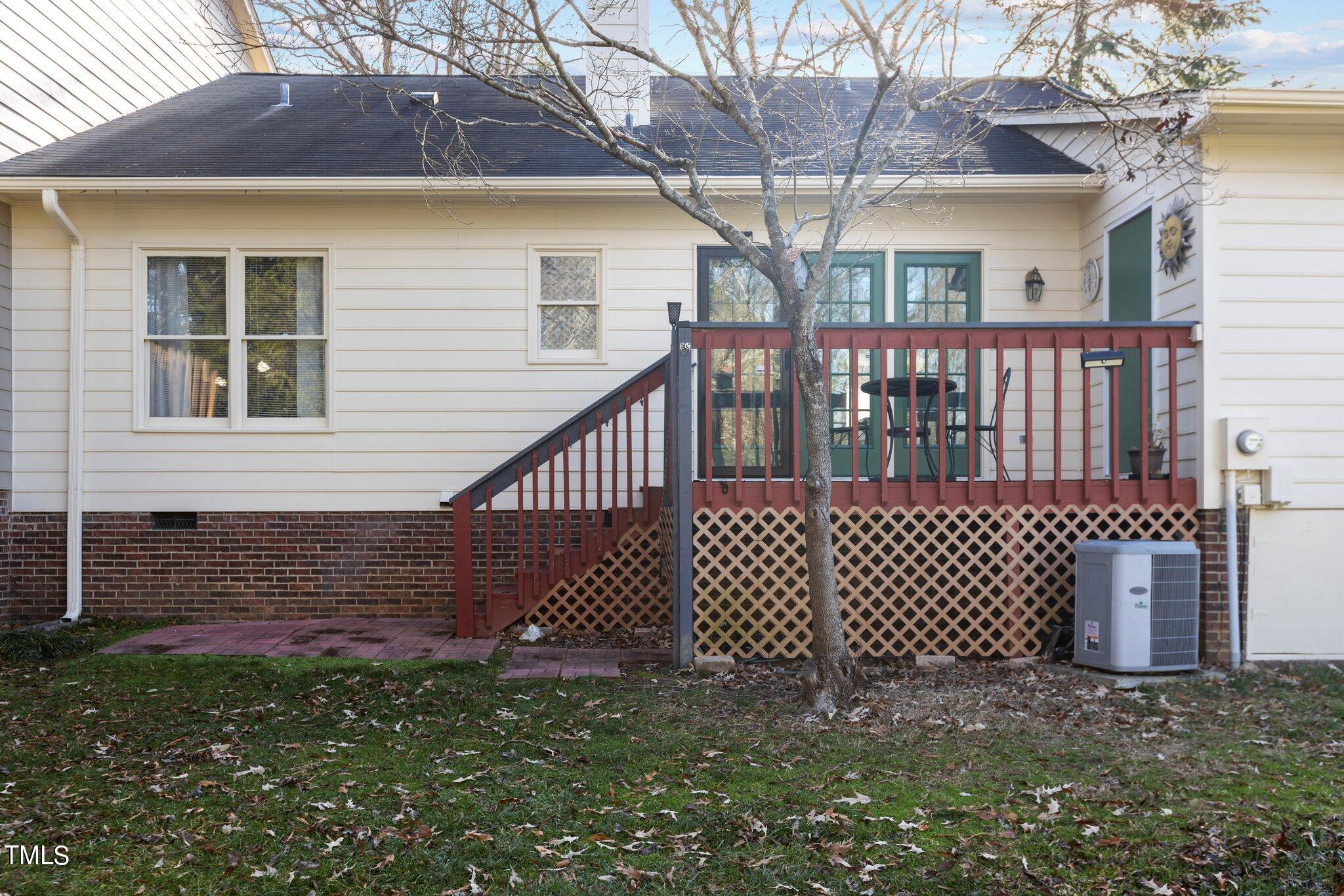 2426 Mapleton Lane