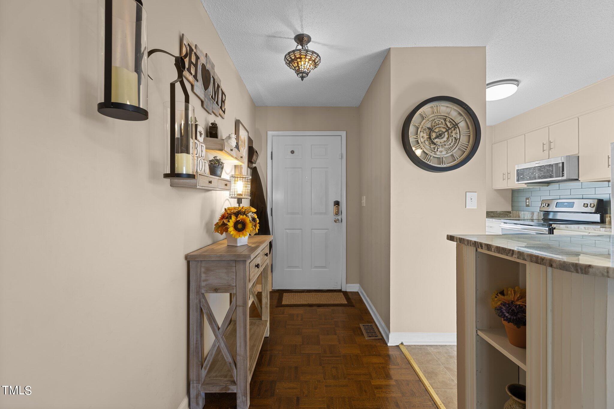 2426 Mapleton Lane