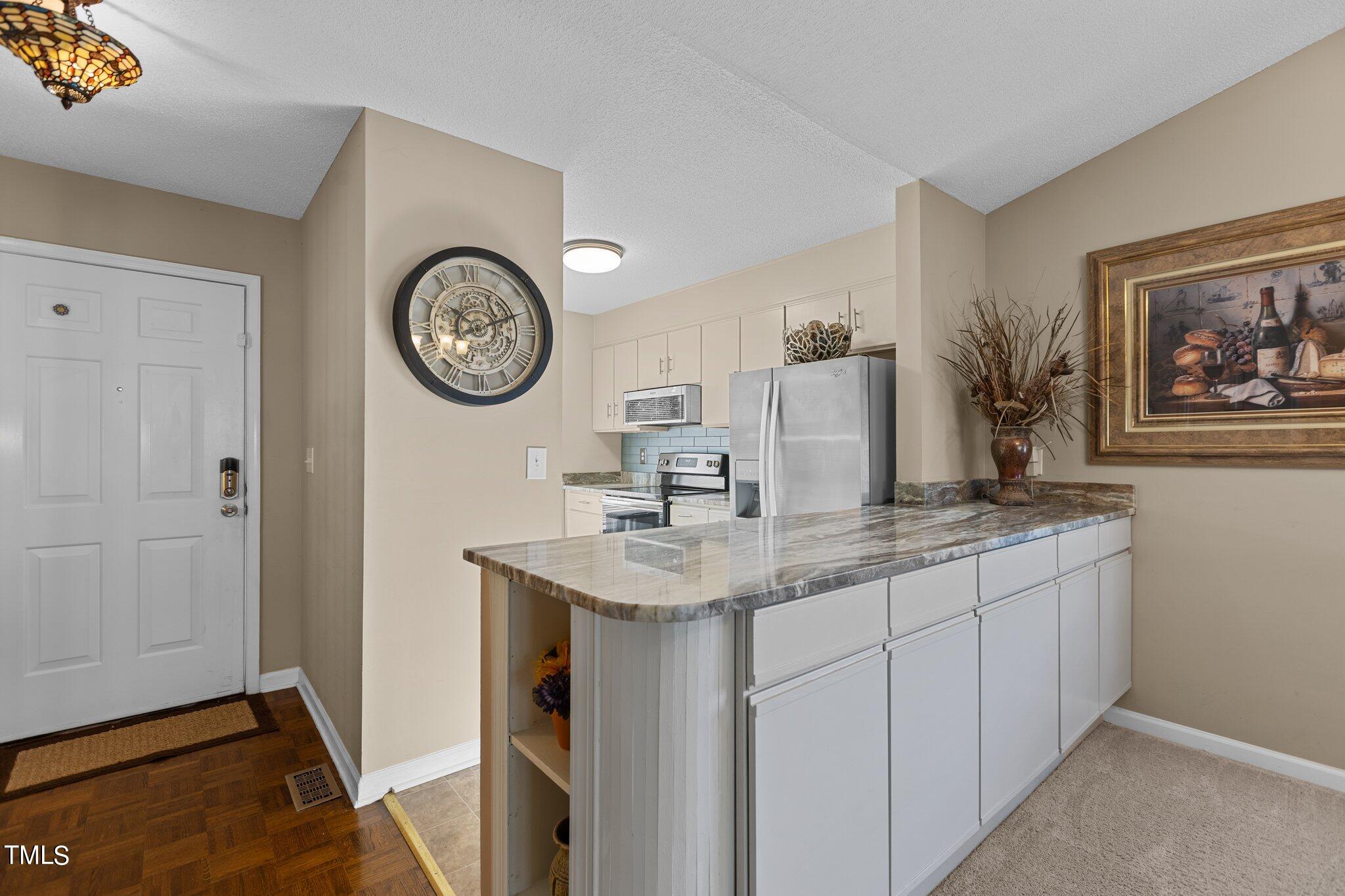 2426 Mapleton Lane