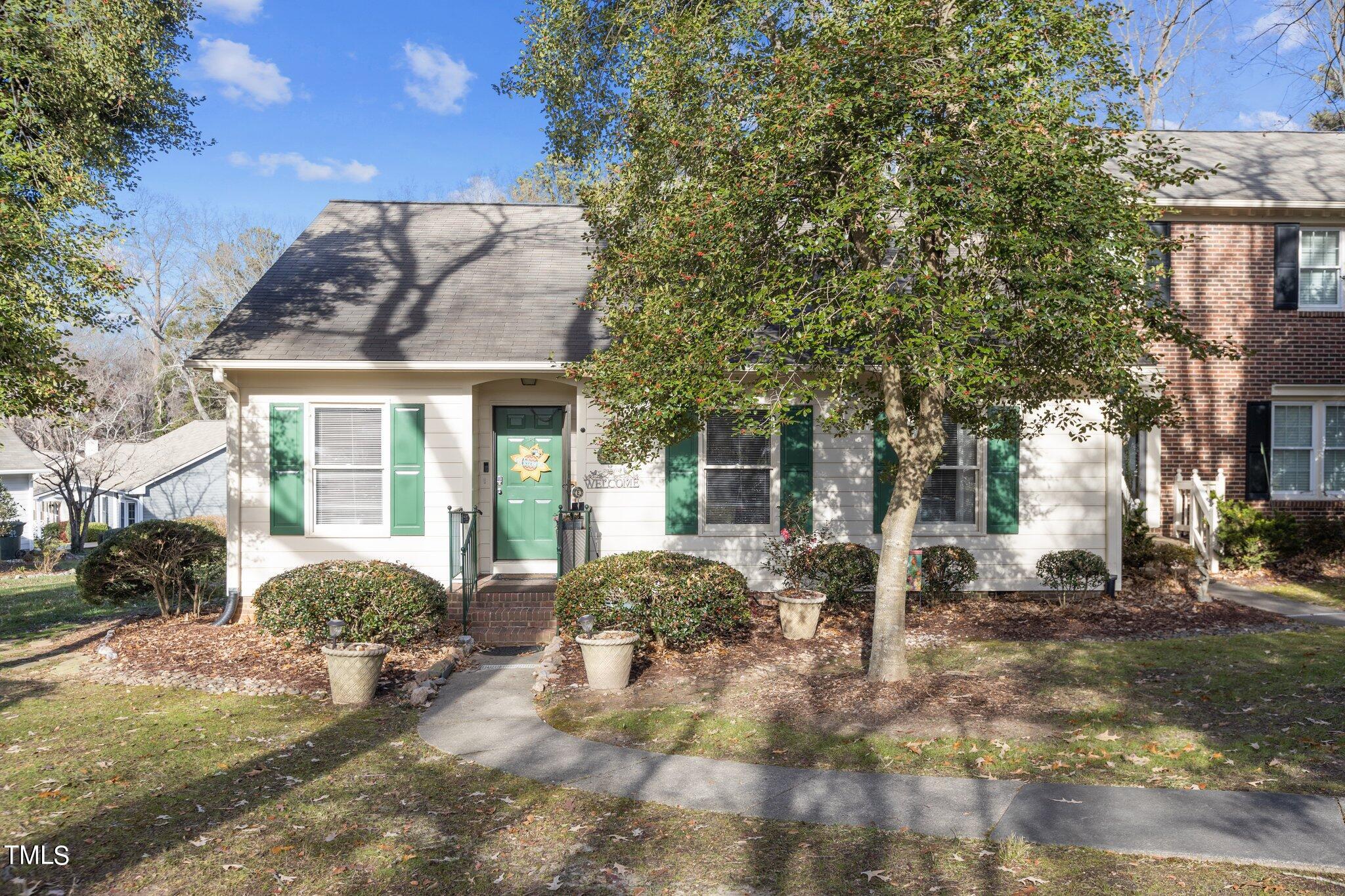 2426 Mapleton Lane