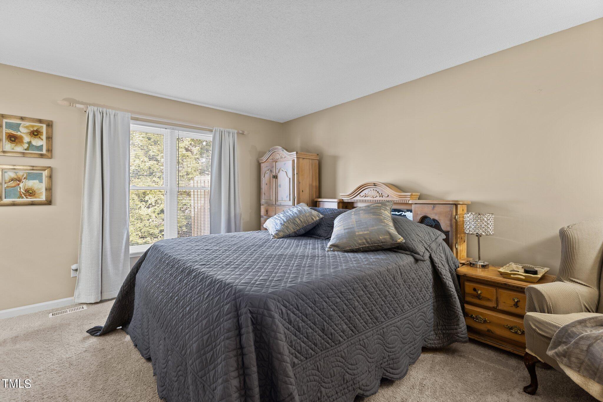 2426 Mapleton Lane