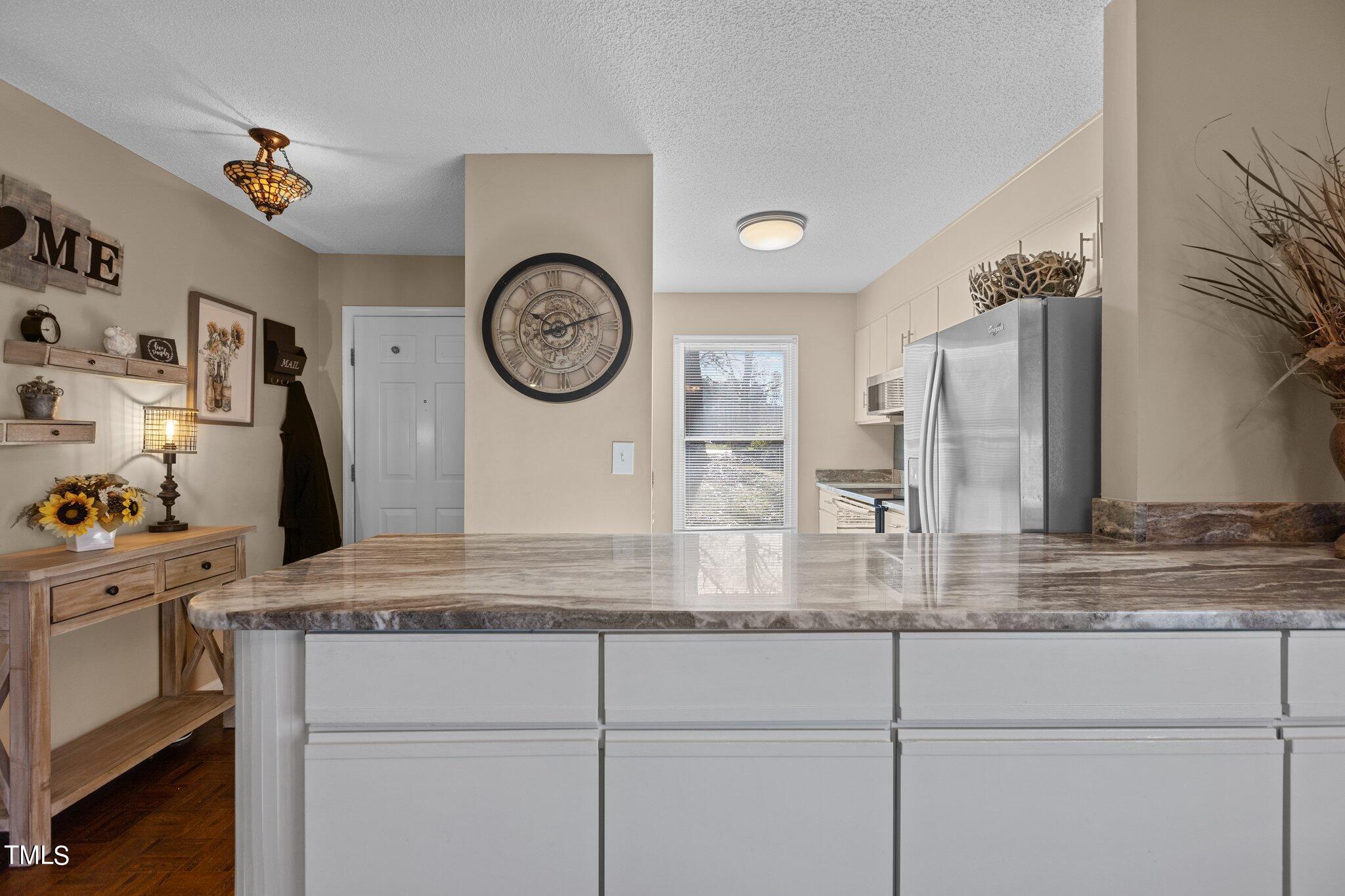2426 Mapleton Lane