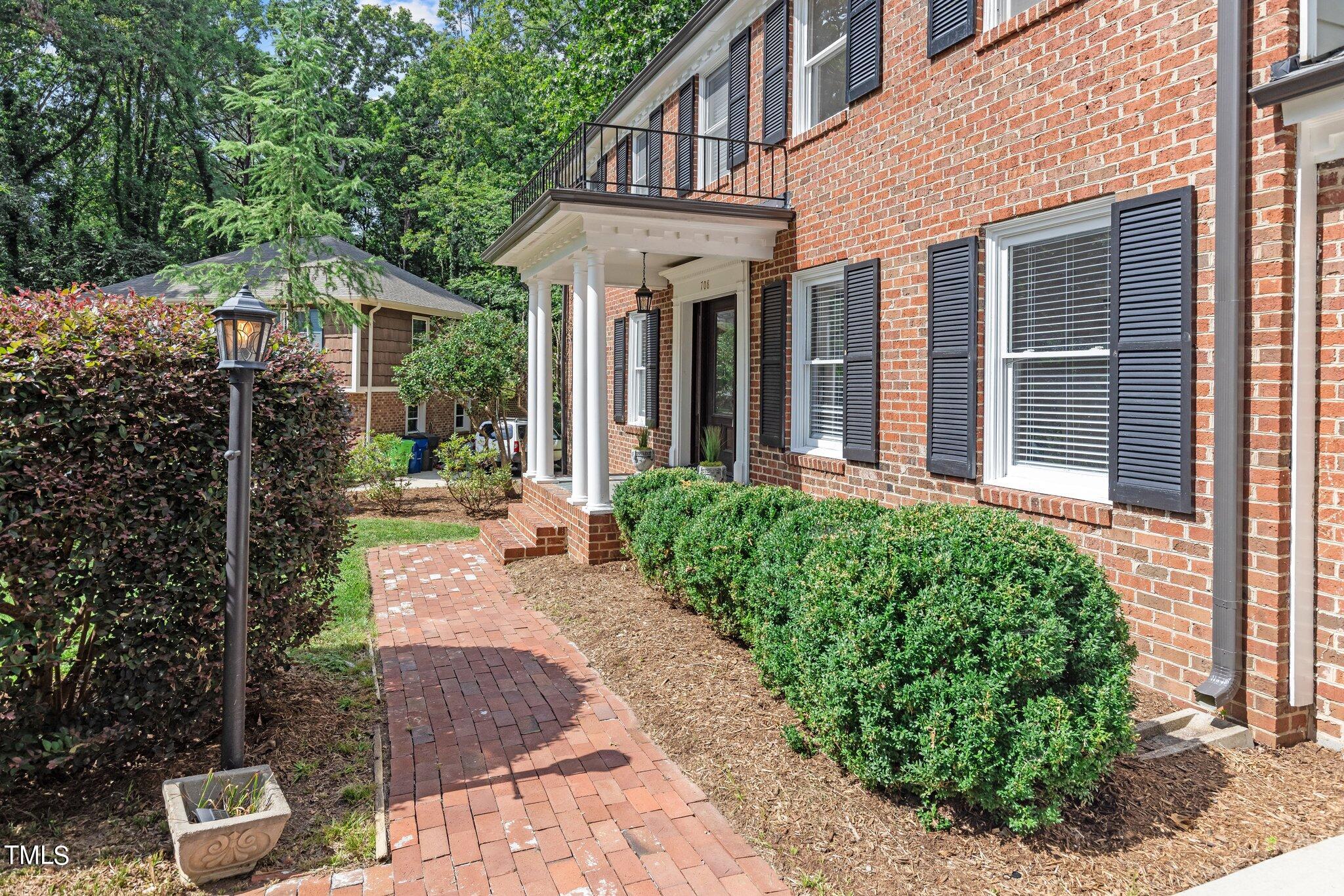 708 Villawood Court
