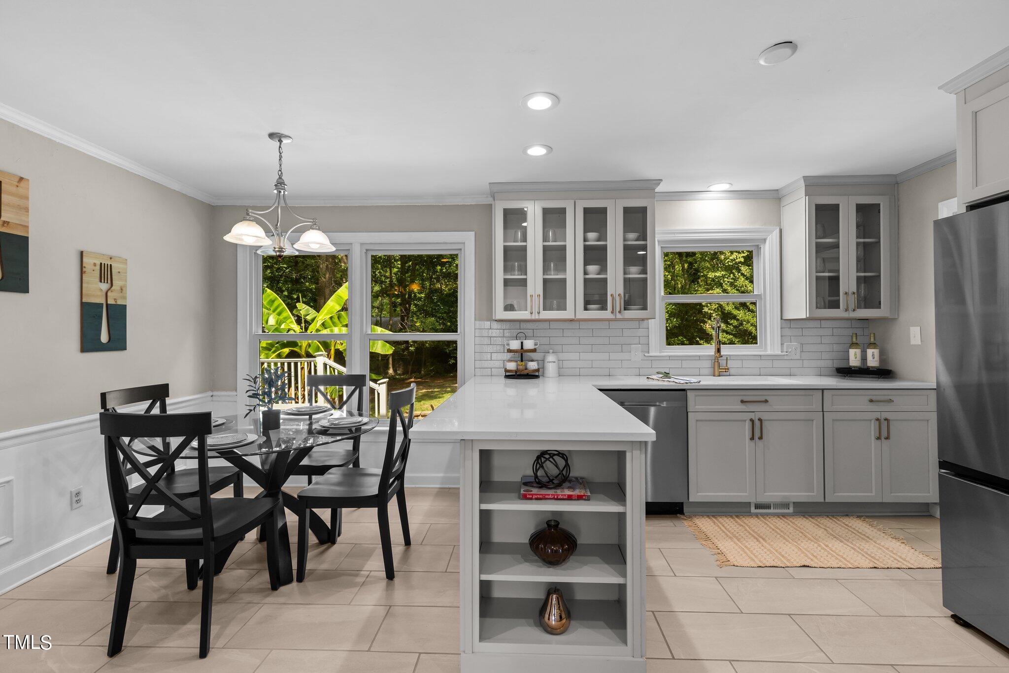 708 Villawood Court