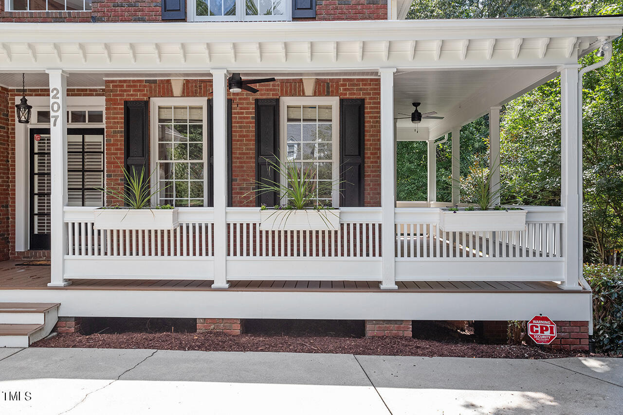 207 Lindemans Drive