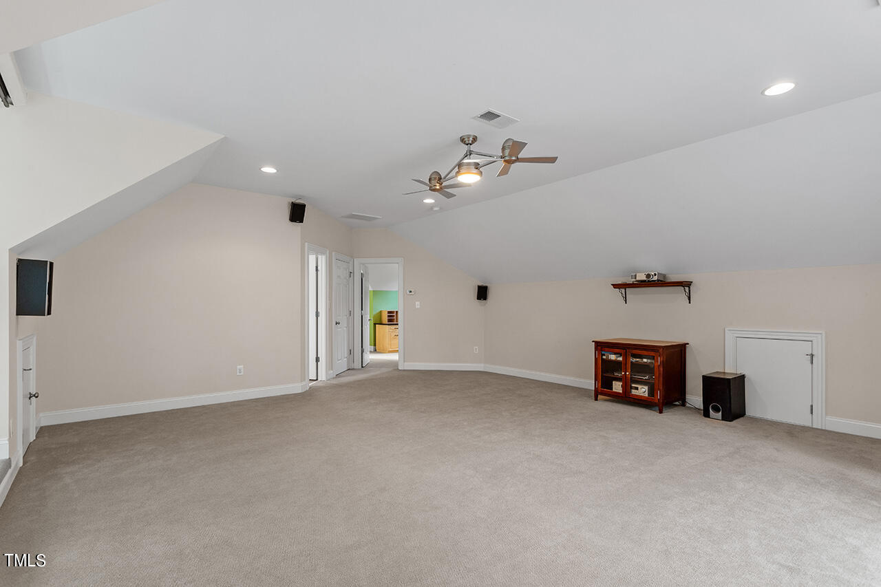 207 Lindemans Drive