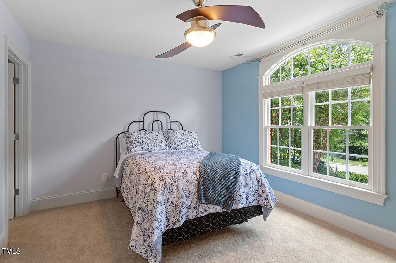 207 Lindemans Drive