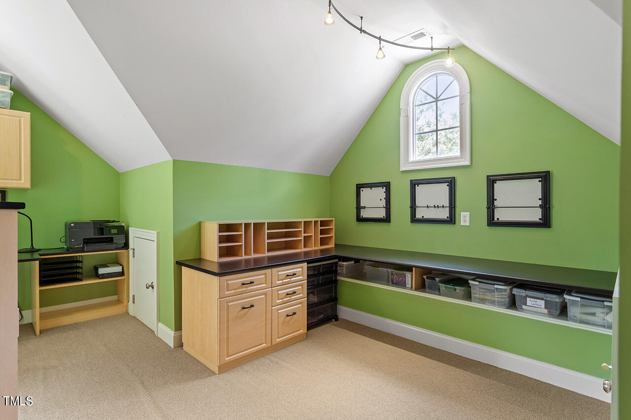 207 Lindemans Drive