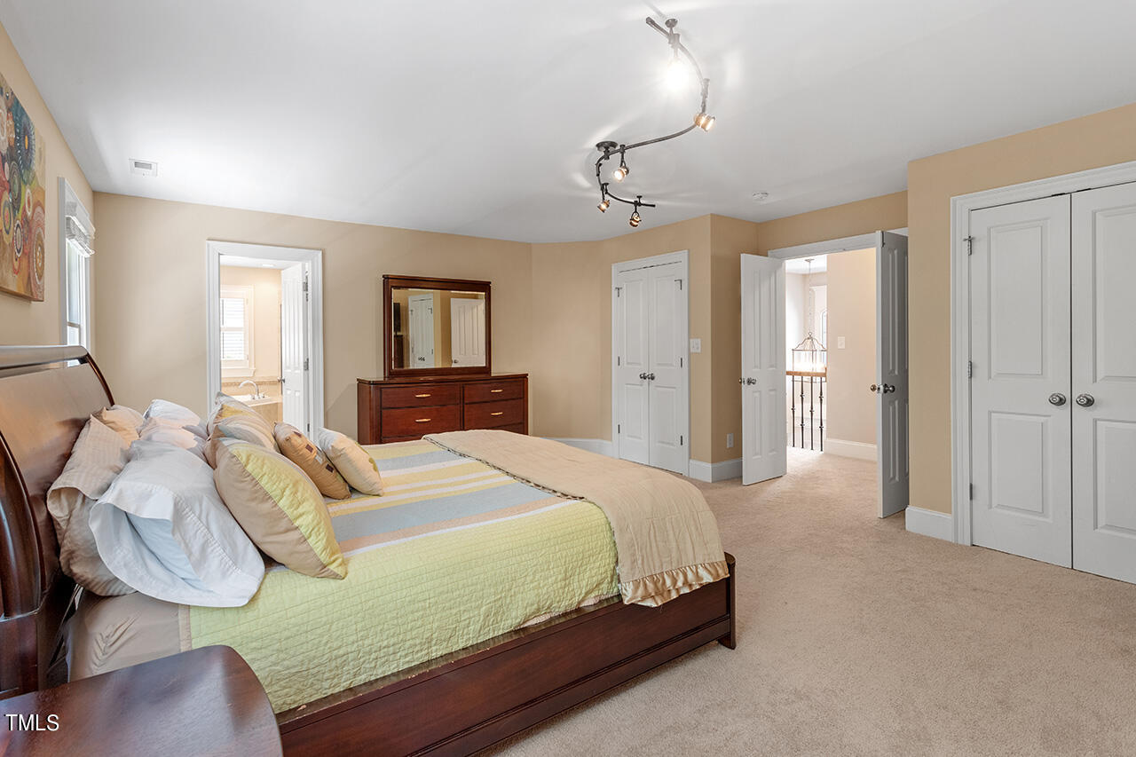 207 Lindemans Drive