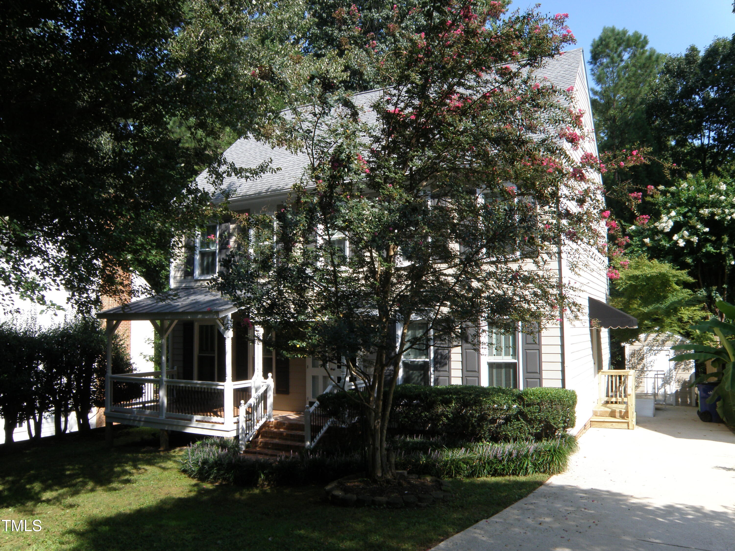 2532 Ashley Court