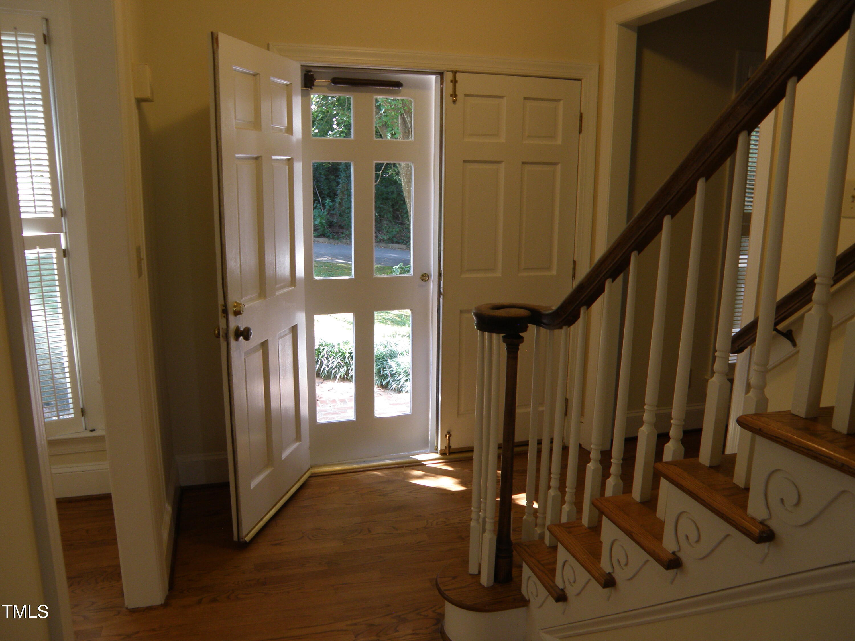2532 Ashley Court