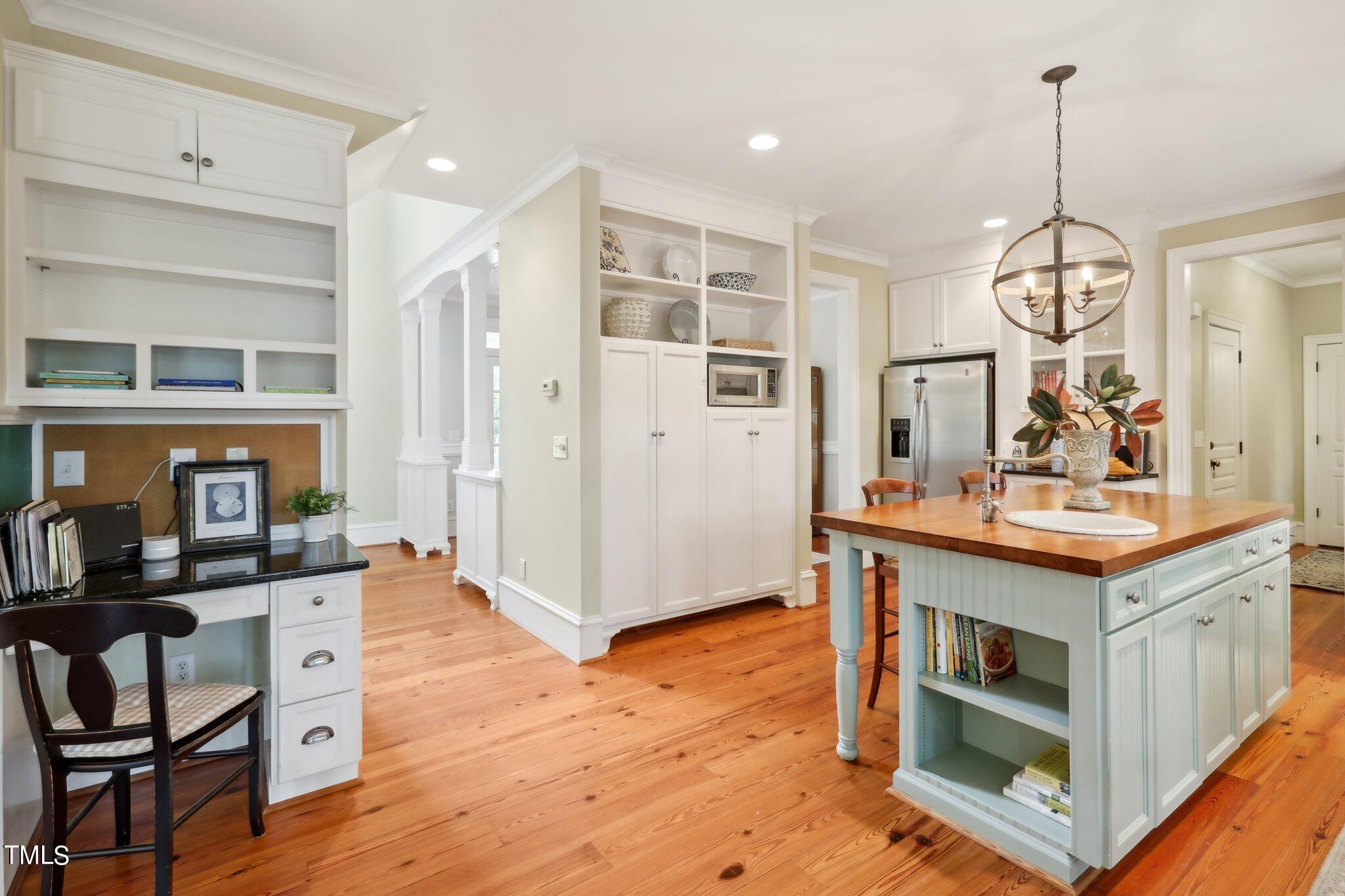 101 Lyndenbury Drive
