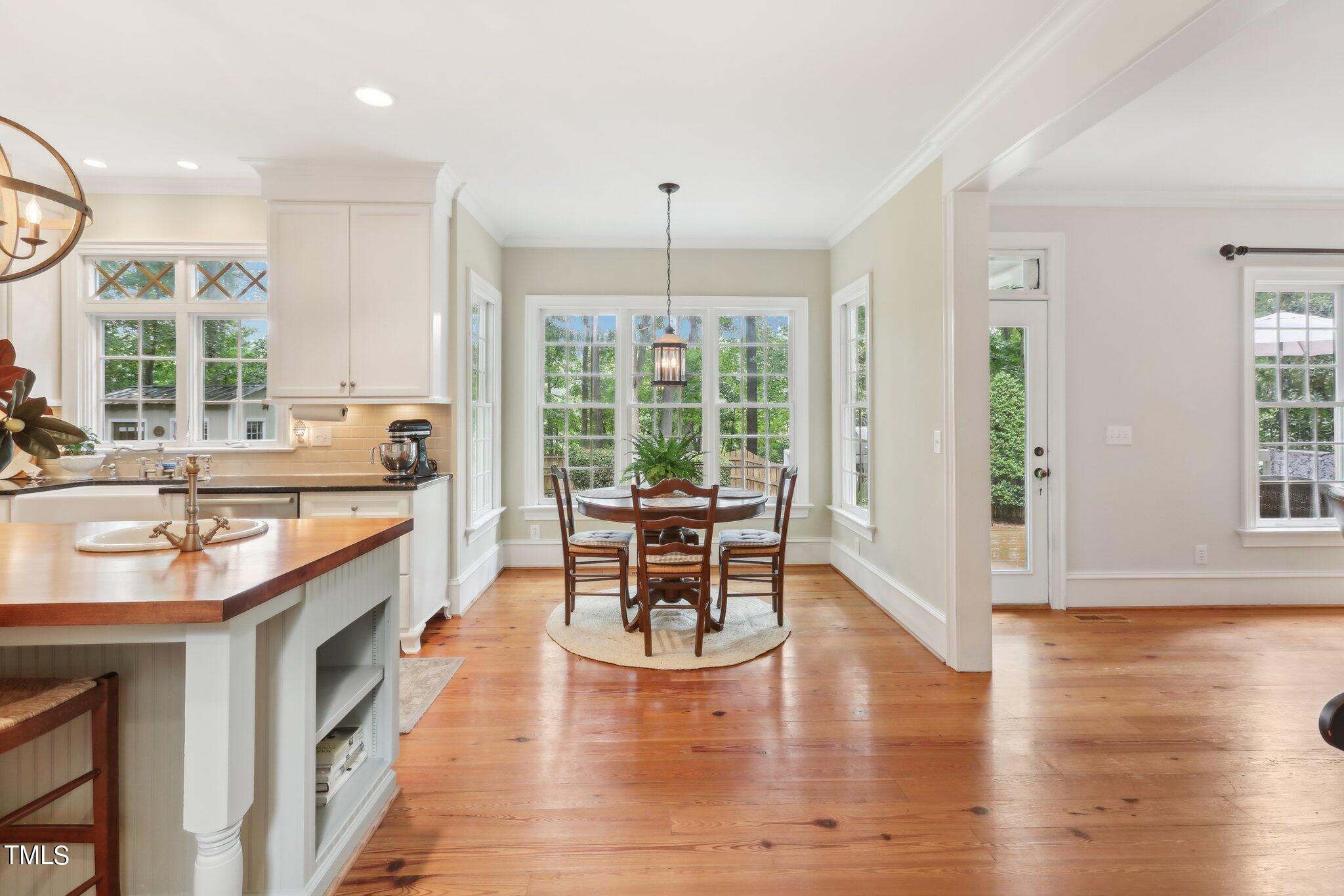 101 Lyndenbury Drive