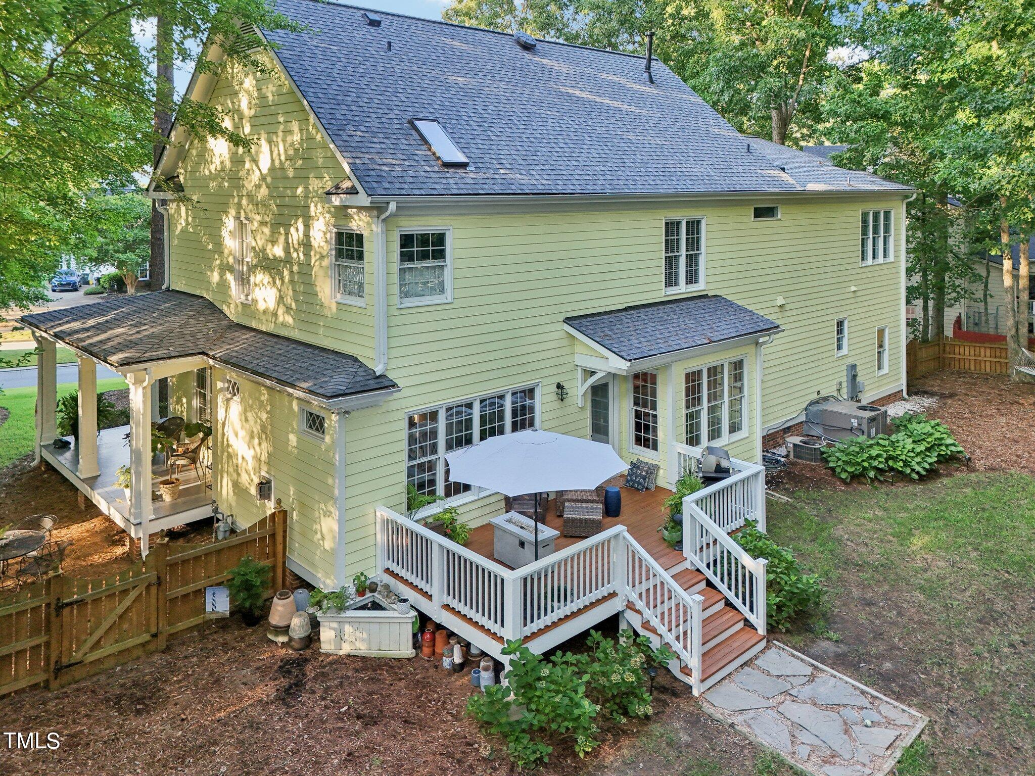 101 Lyndenbury Drive
