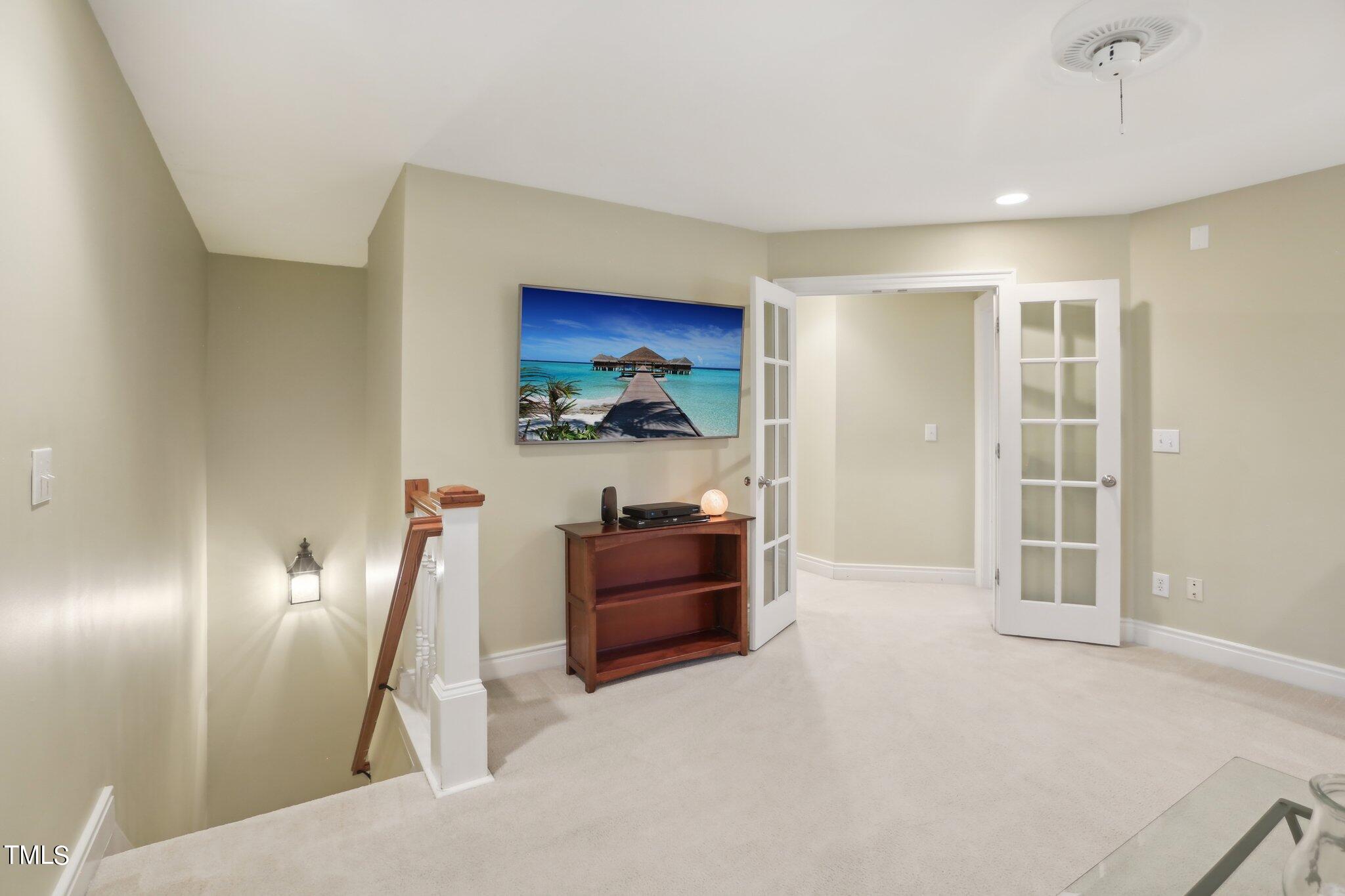 101 Lyndenbury Drive