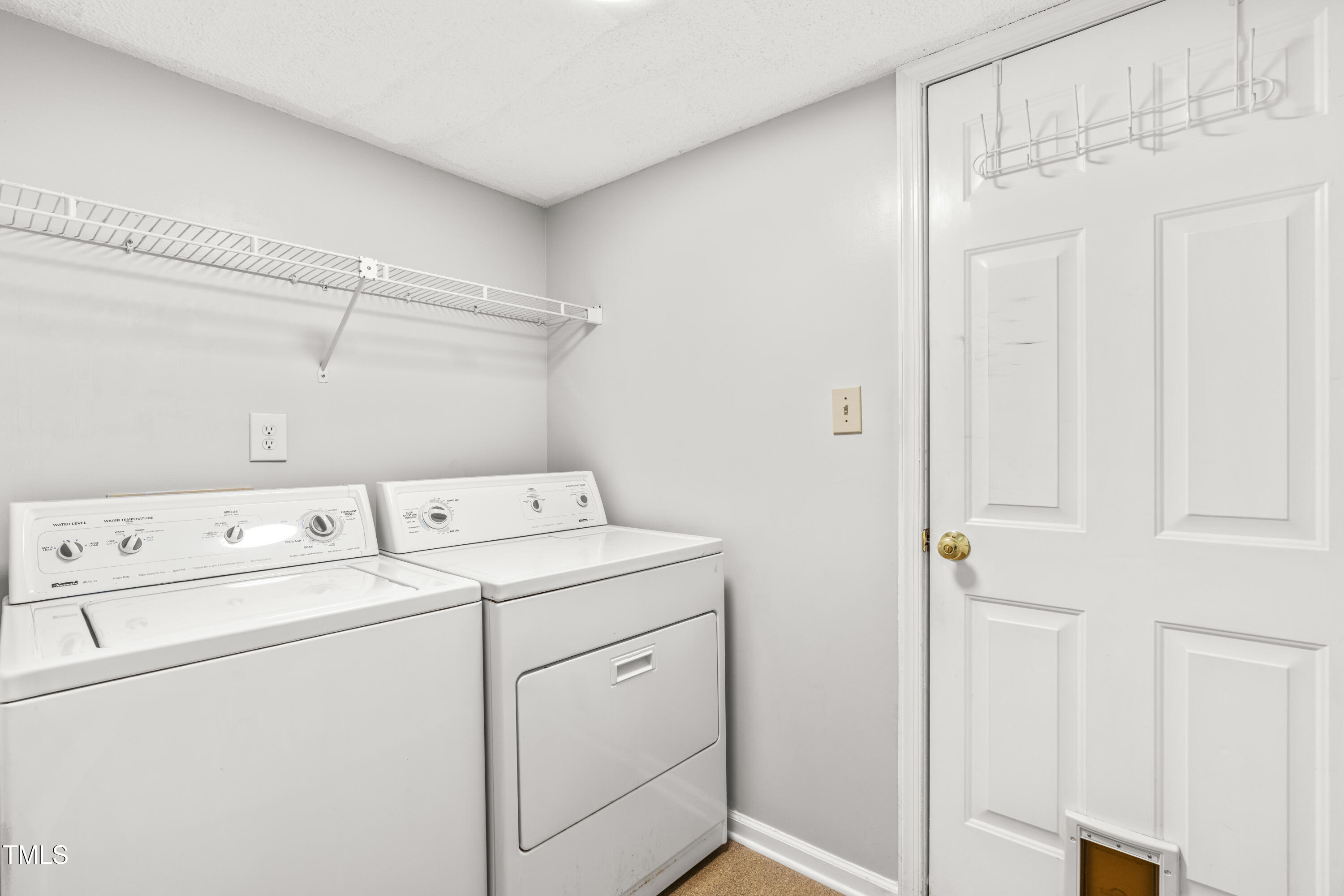 2208 Shady Birch Lane