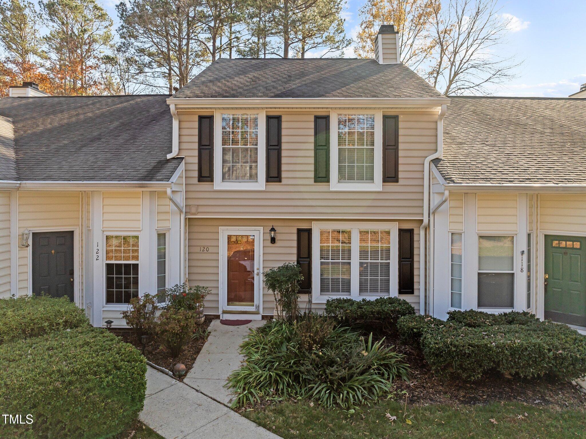 120 Riverwalk Circle