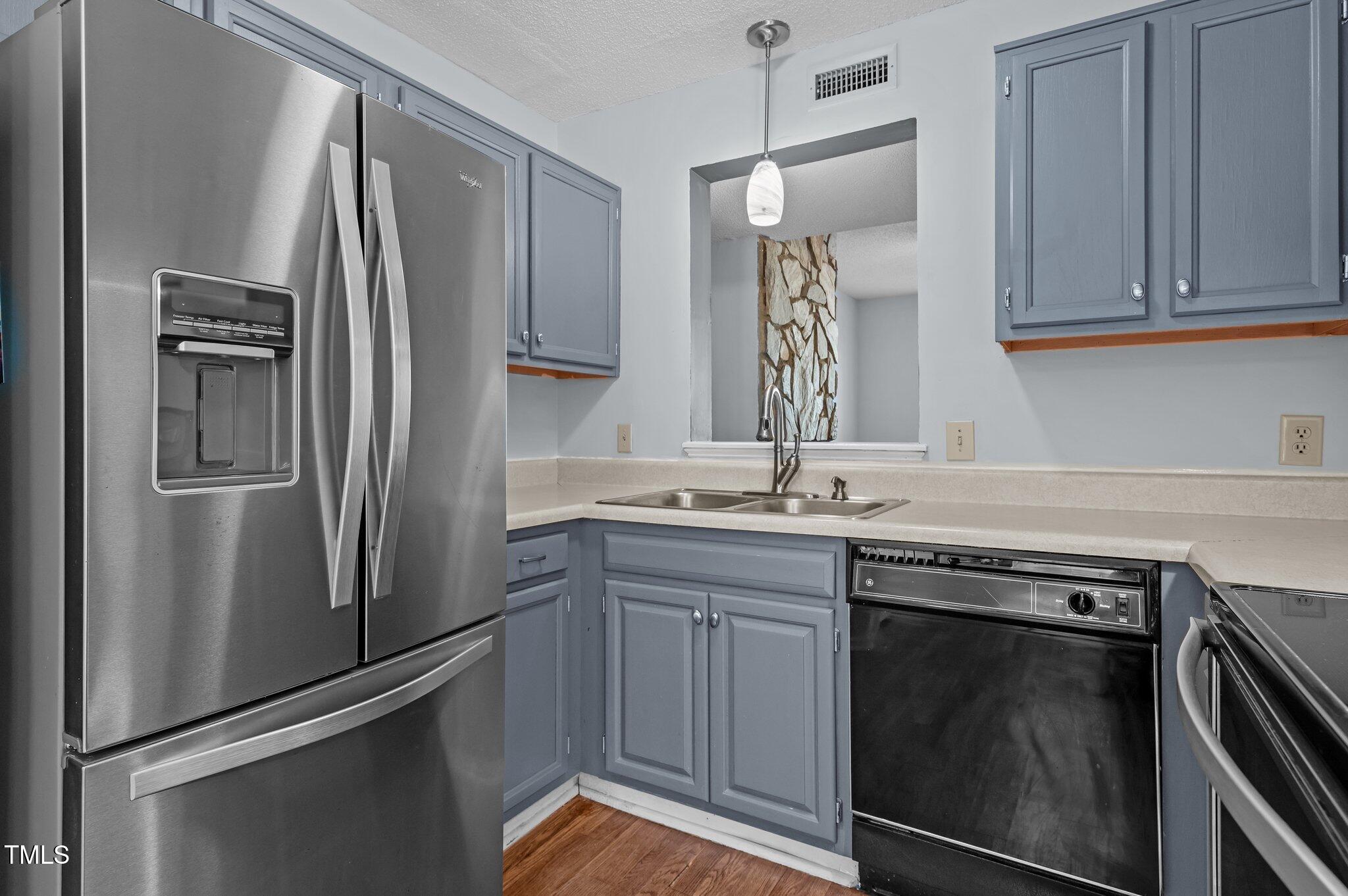 120 Riverwalk Circle