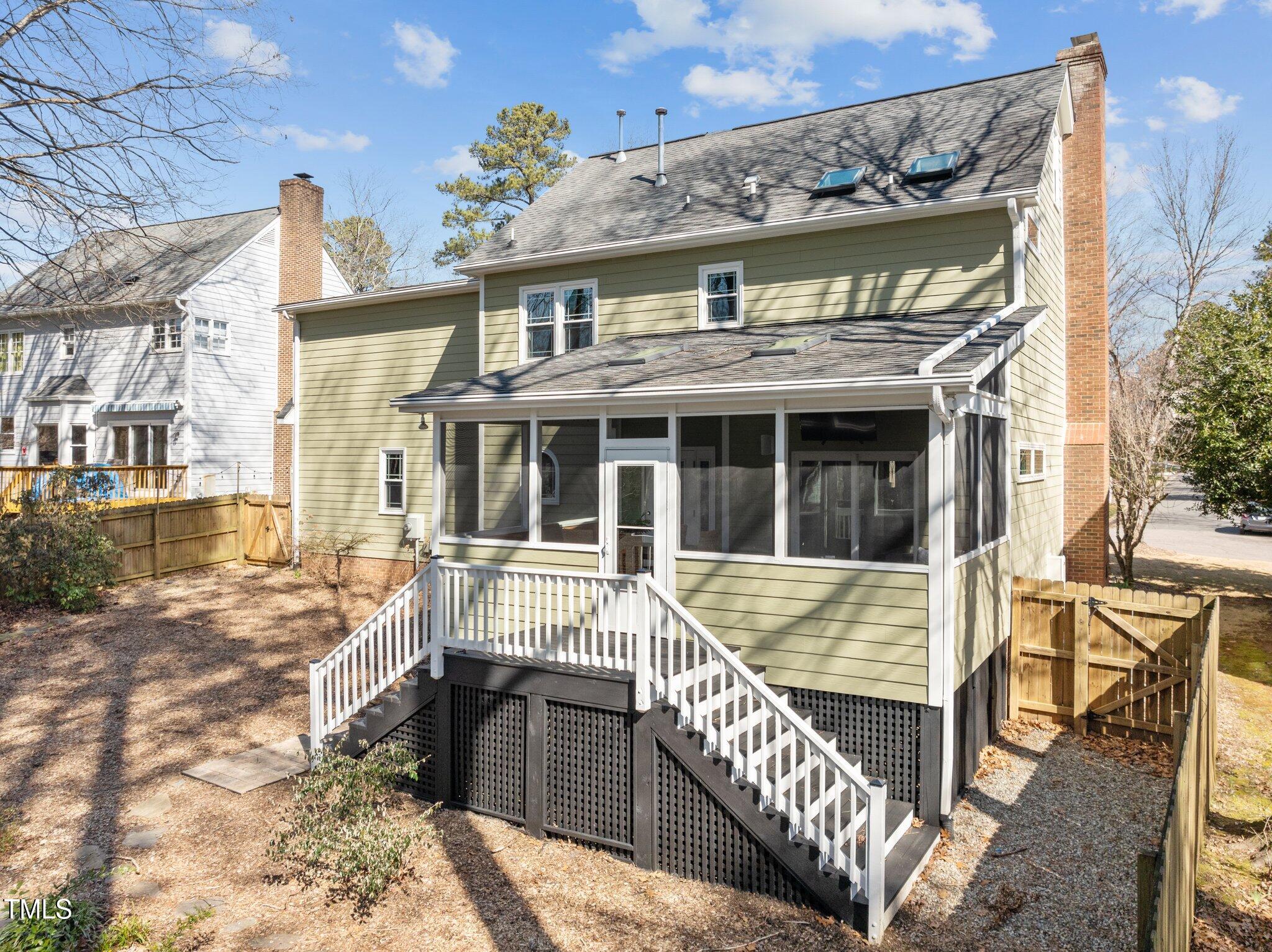 112 Huntsmoor Lane