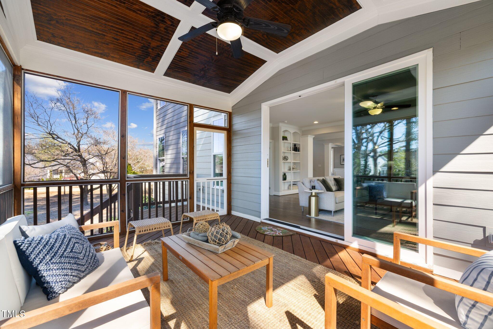 1013 Manchaca Loop