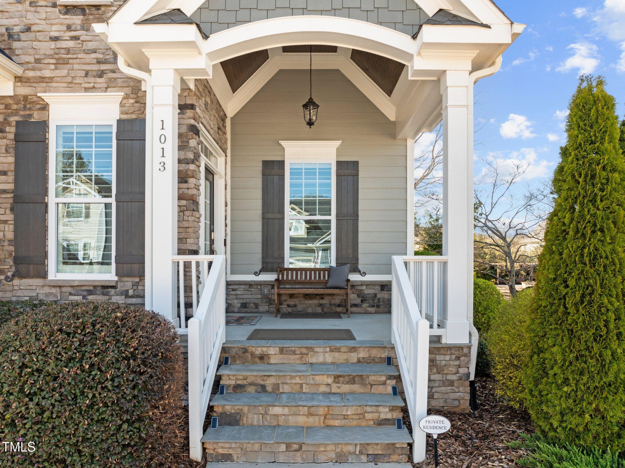 1013 Manchaca Loop