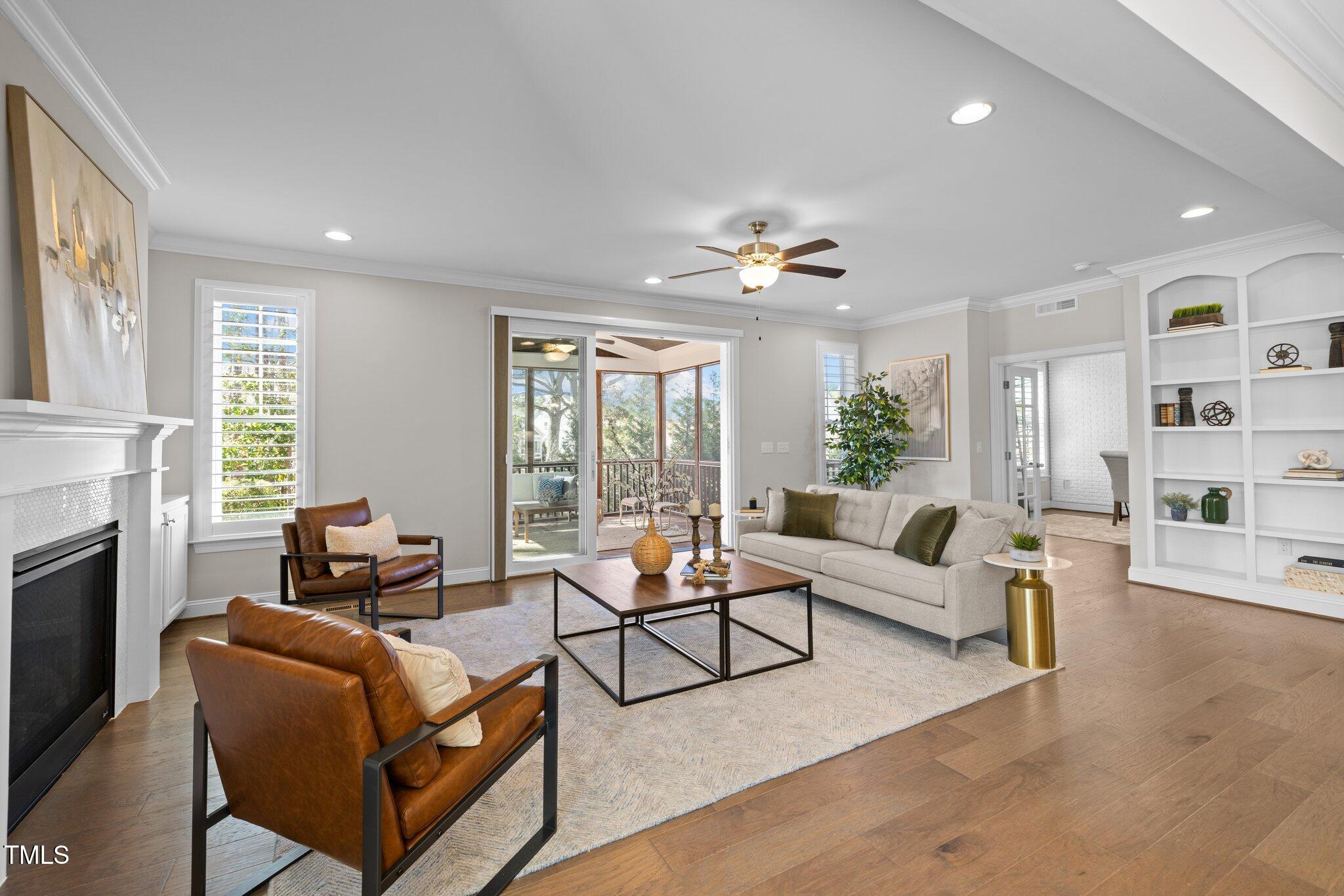 1013 Manchaca Loop