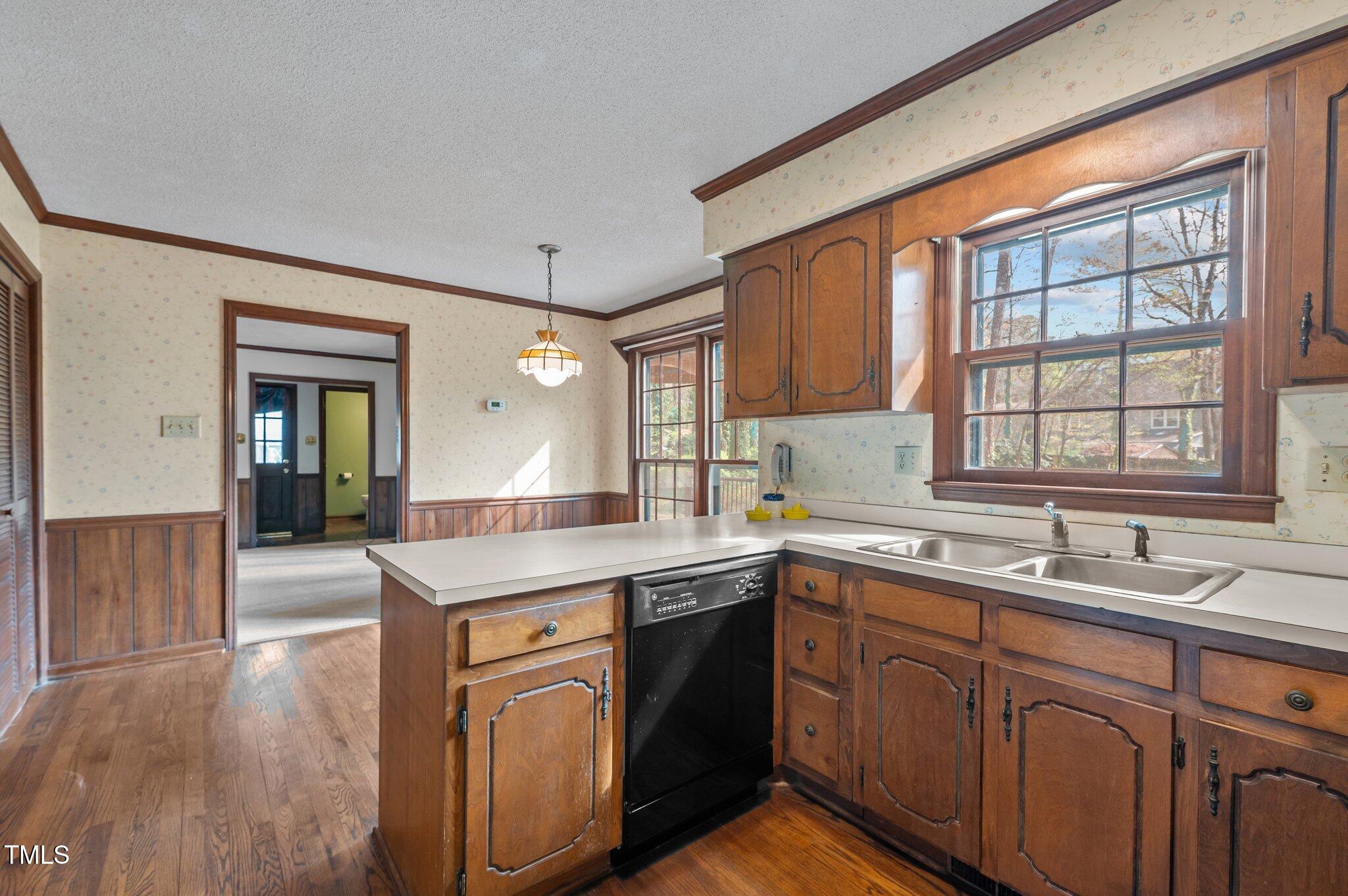 8404 Sleepy Creek Drive