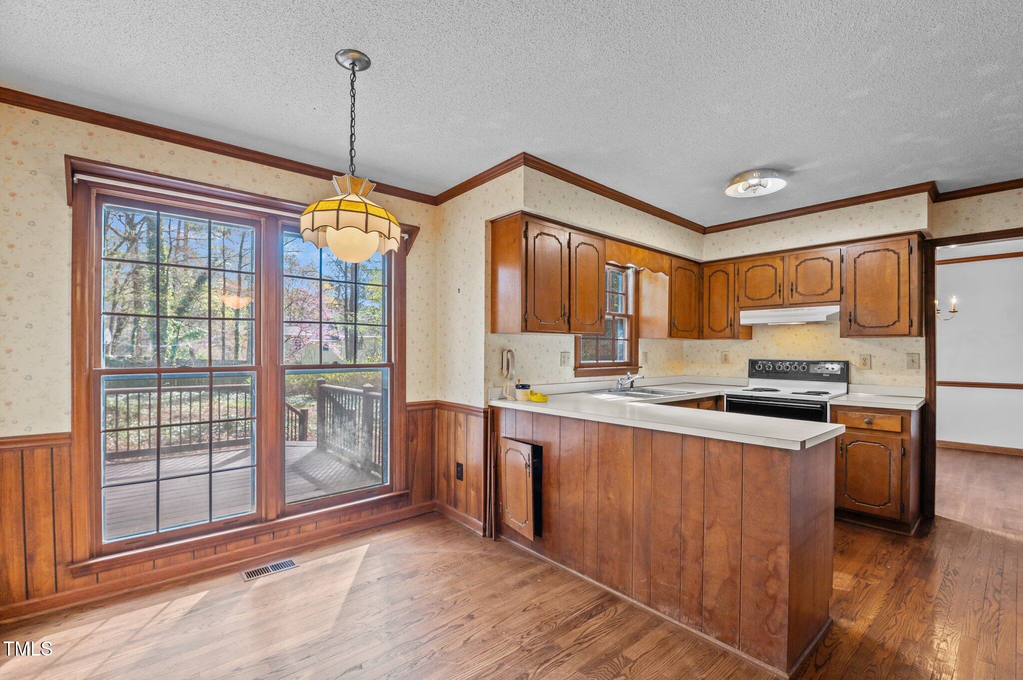 8404 Sleepy Creek Drive