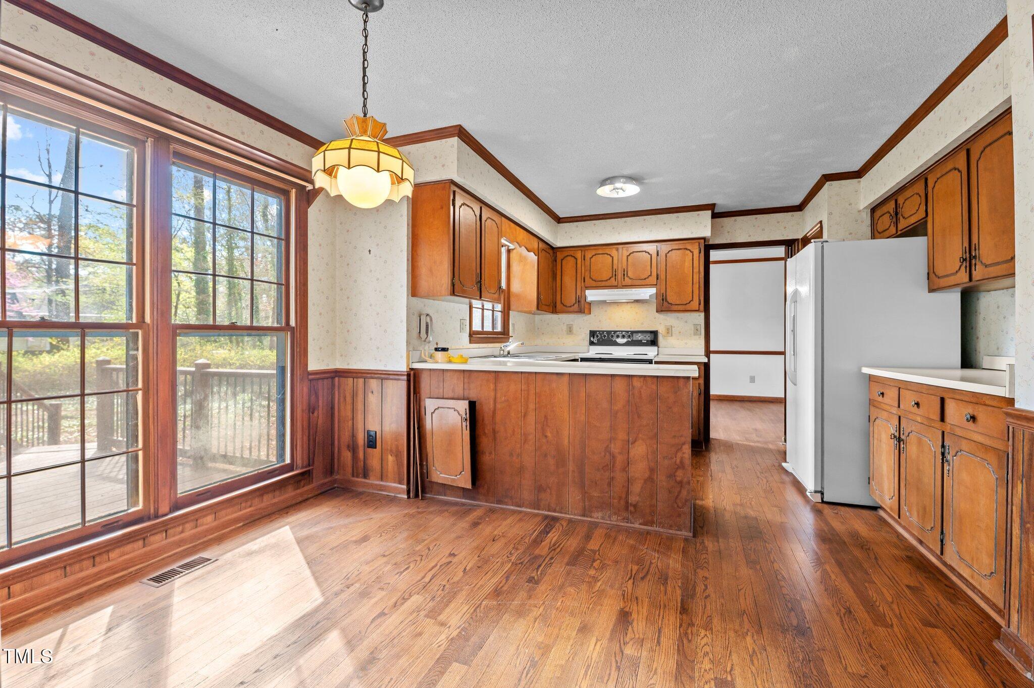 8404 Sleepy Creek Drive