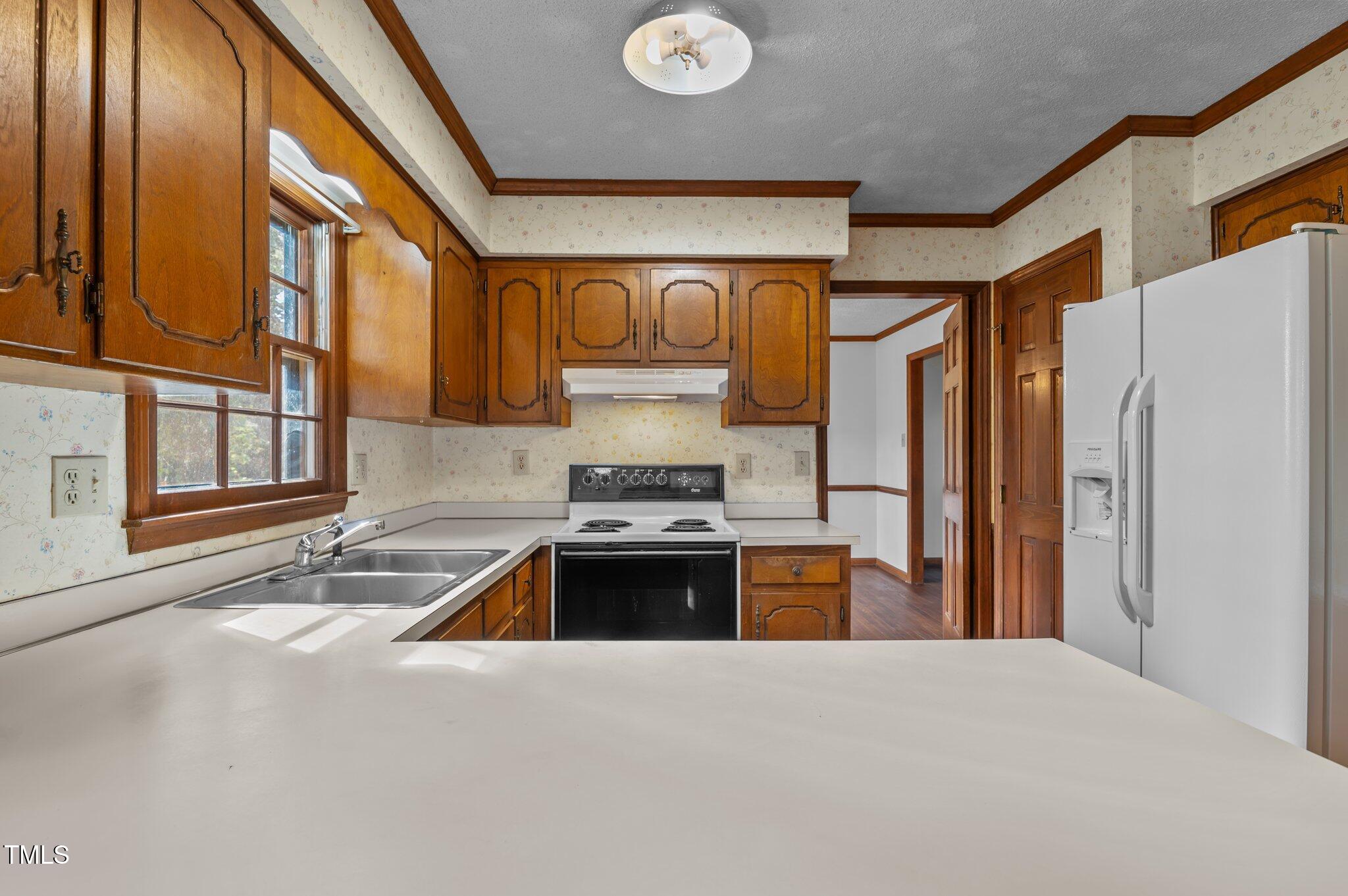 8404 Sleepy Creek Drive