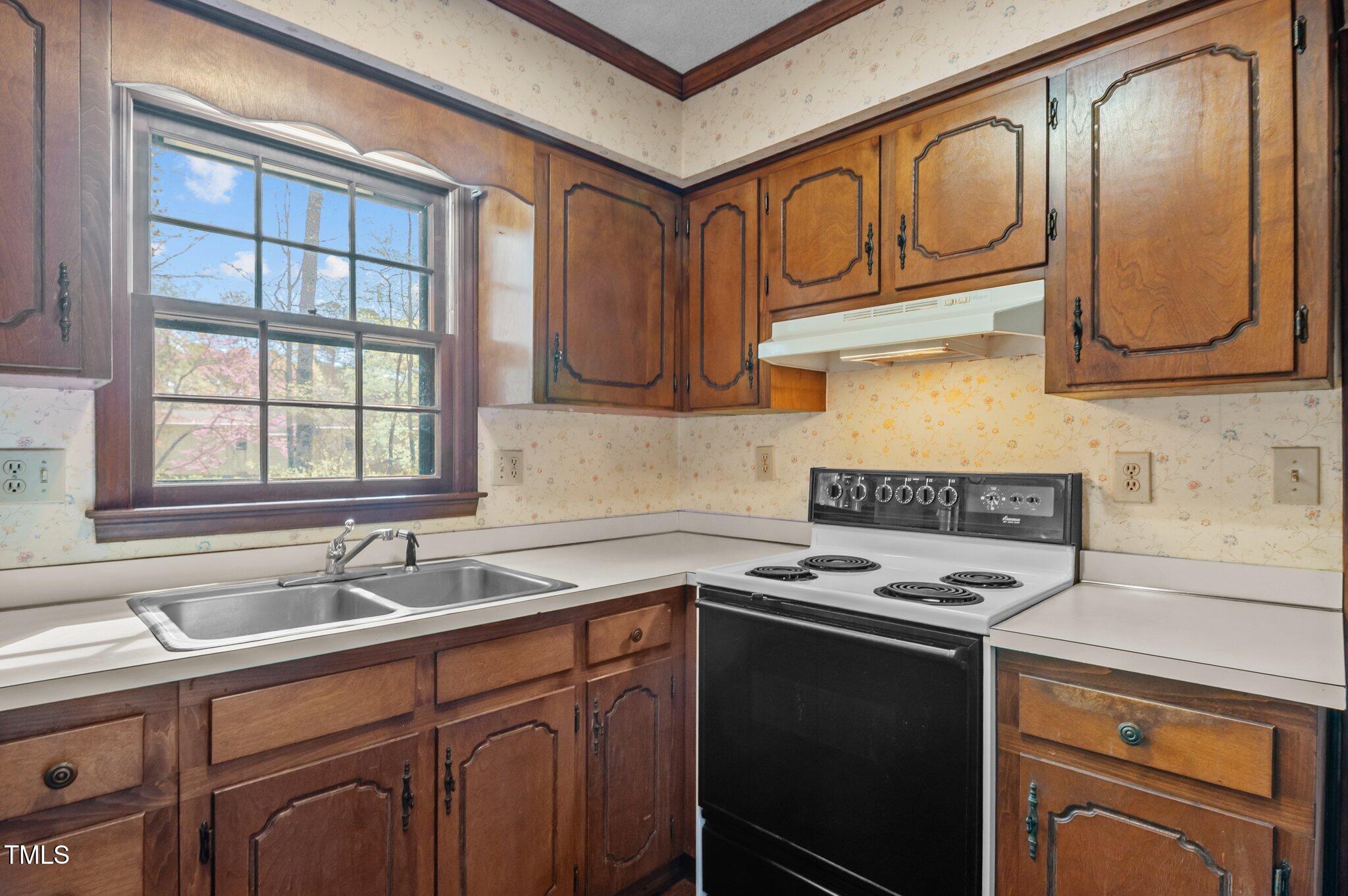 8404 Sleepy Creek Drive