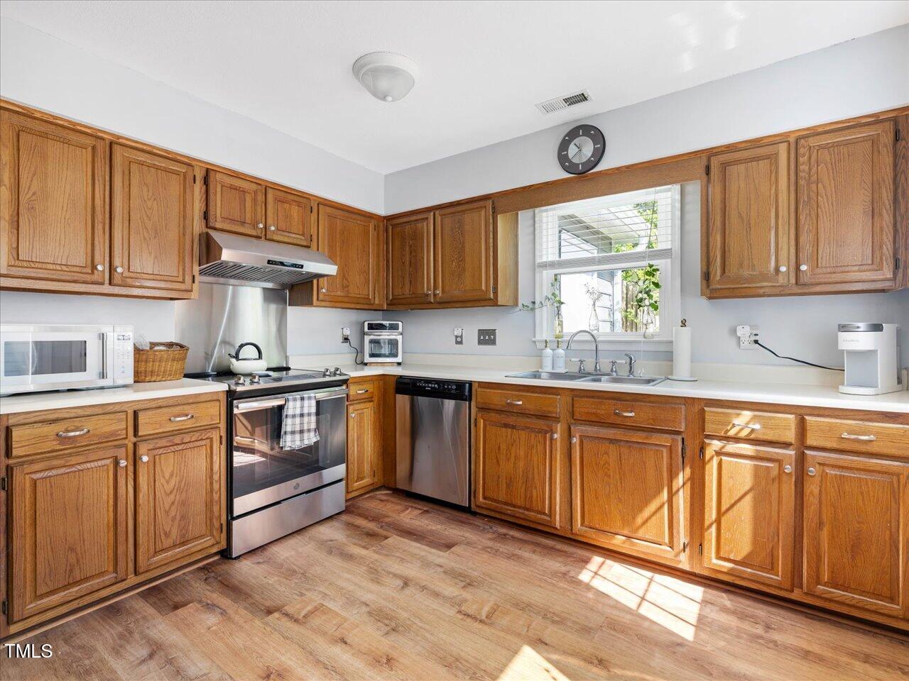 6718 Twin Tree Court