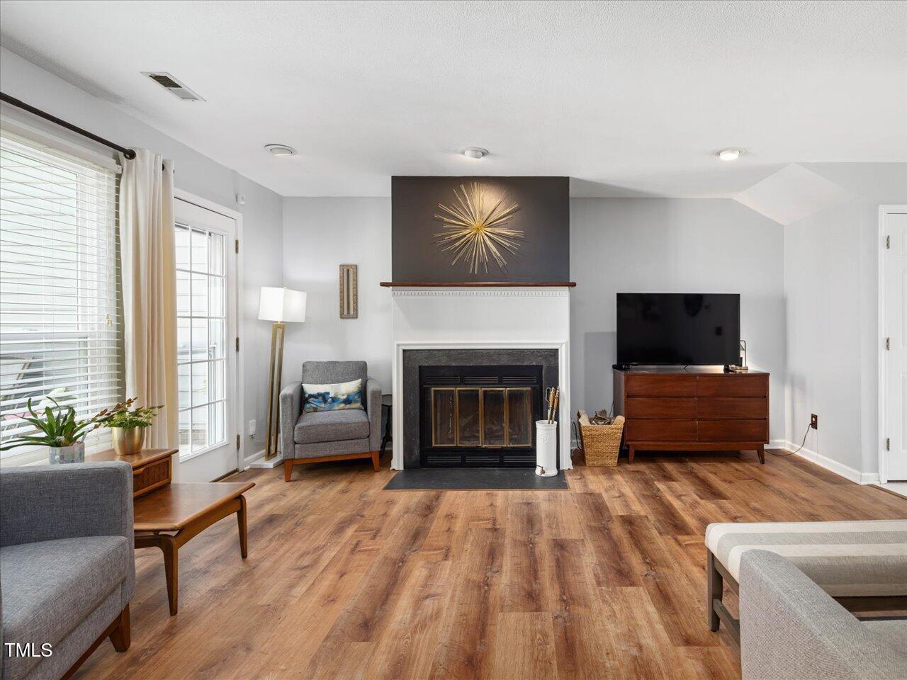 6718 Twin Tree Court